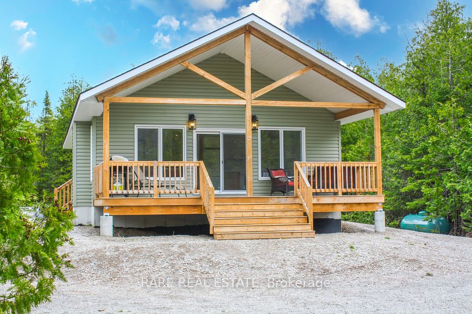 6 Pike Street, Northern Bruce Peninsula, ON N0H 1W0