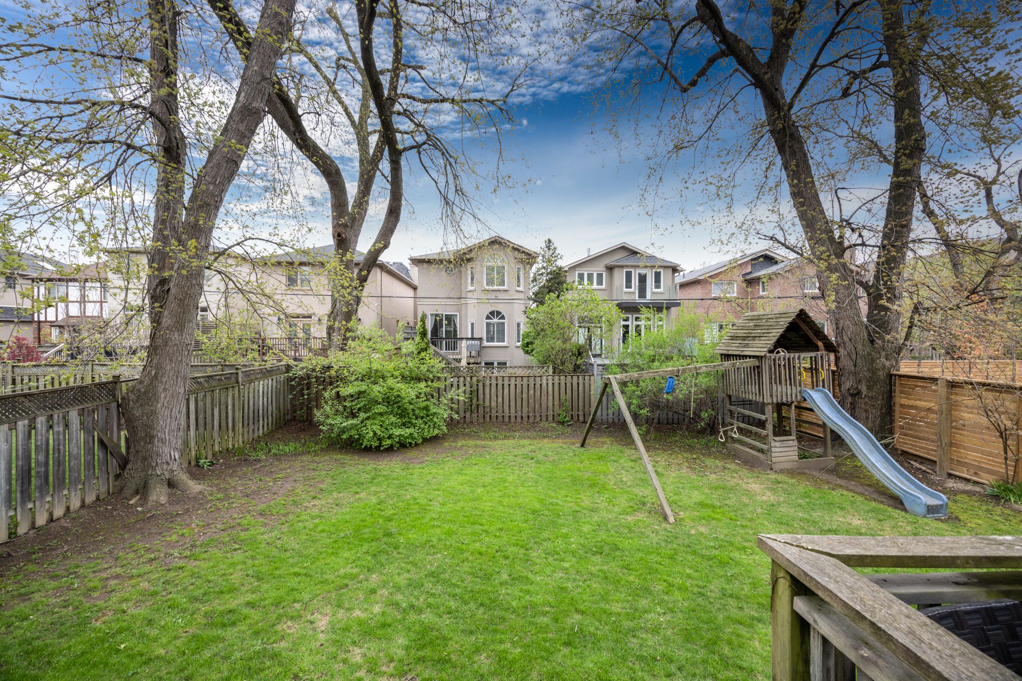 537 Deloraine Avenue