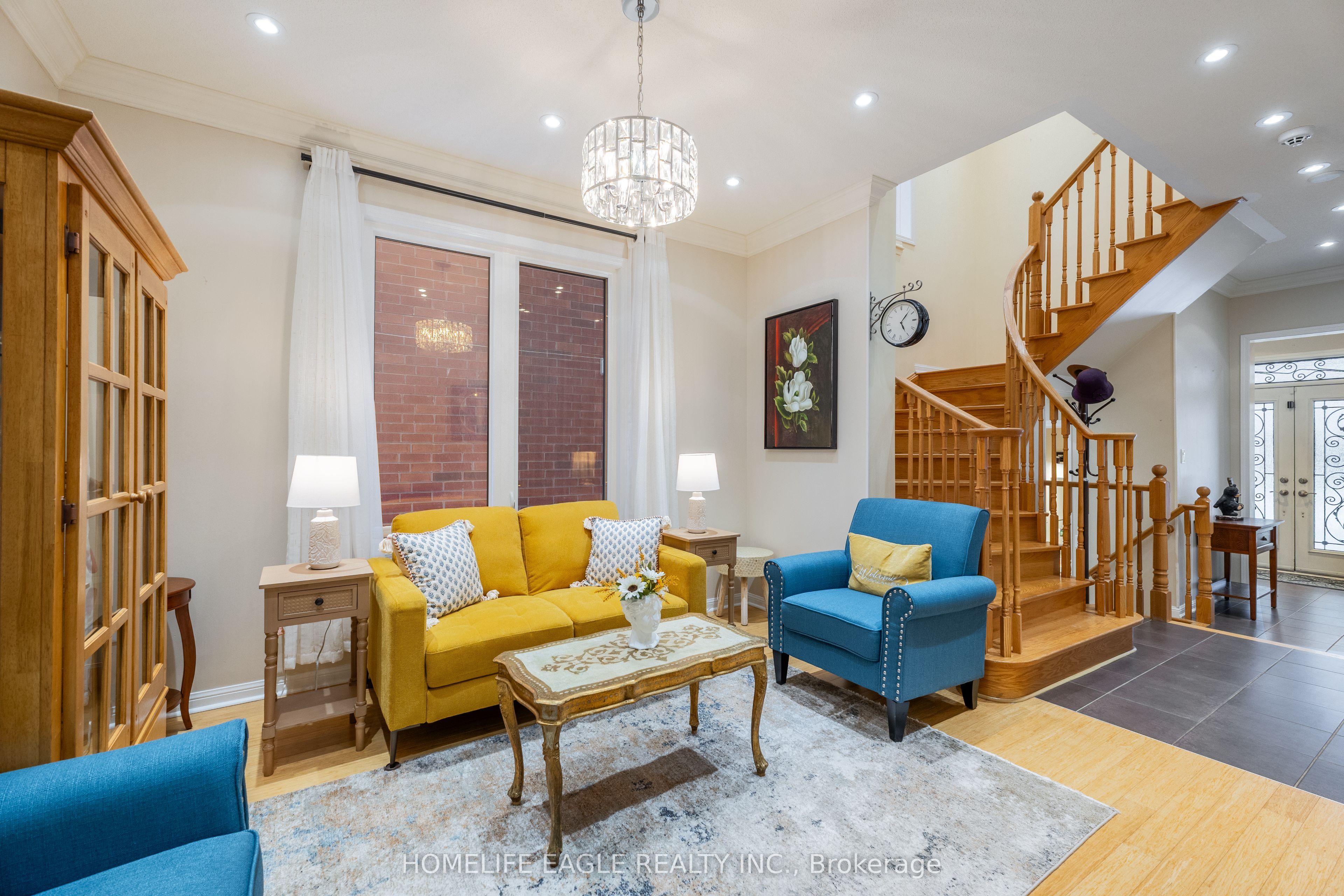 74 Bulmer Crescent