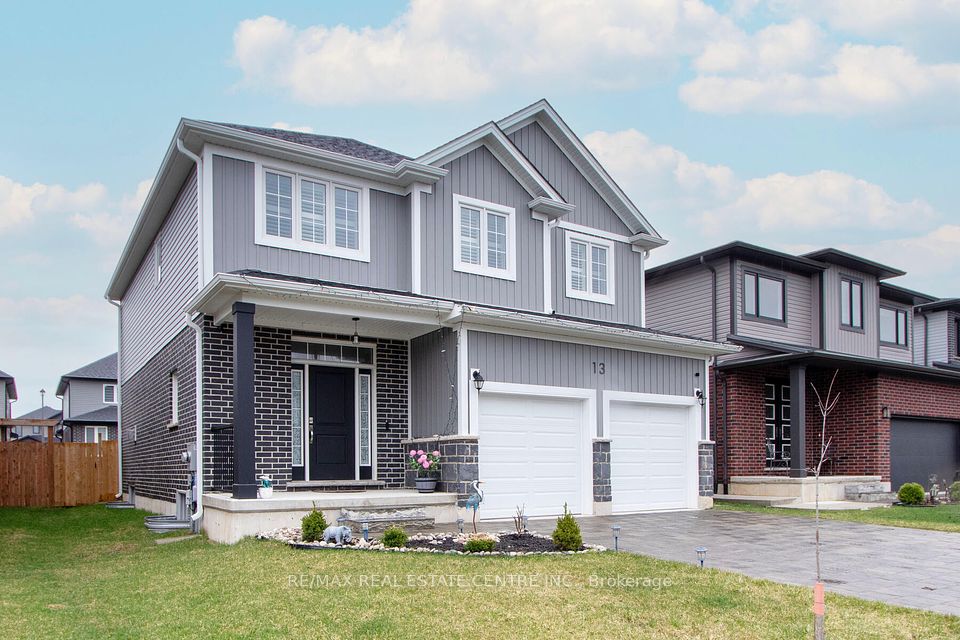 13 Sutherland Crescent, Ingersoll, ON N5C 0E3