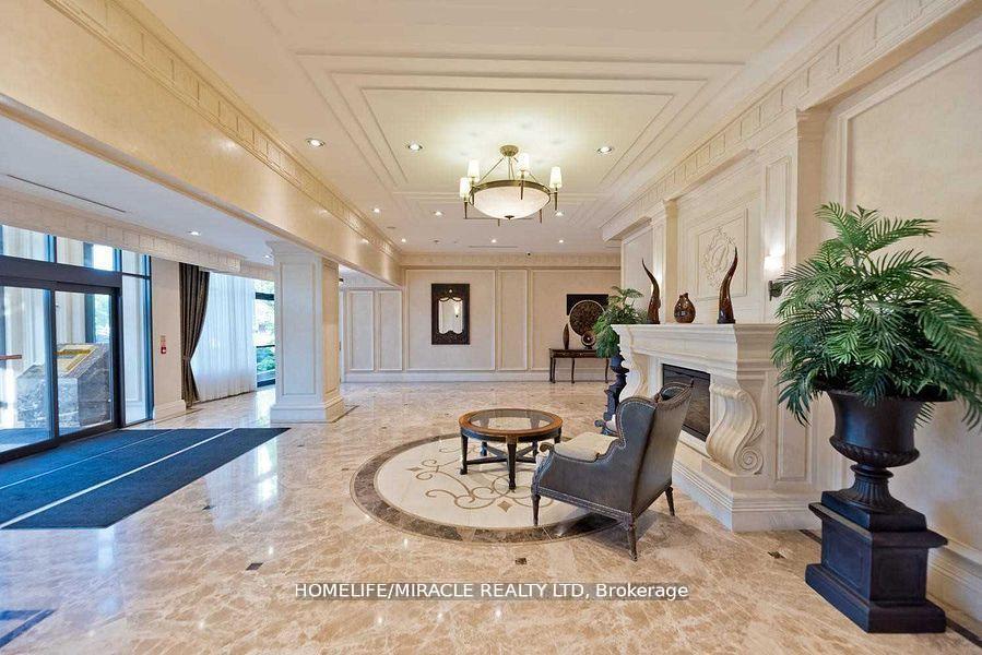 2 Bedrooms Condo at 9235 Jane, Vaughan For sale