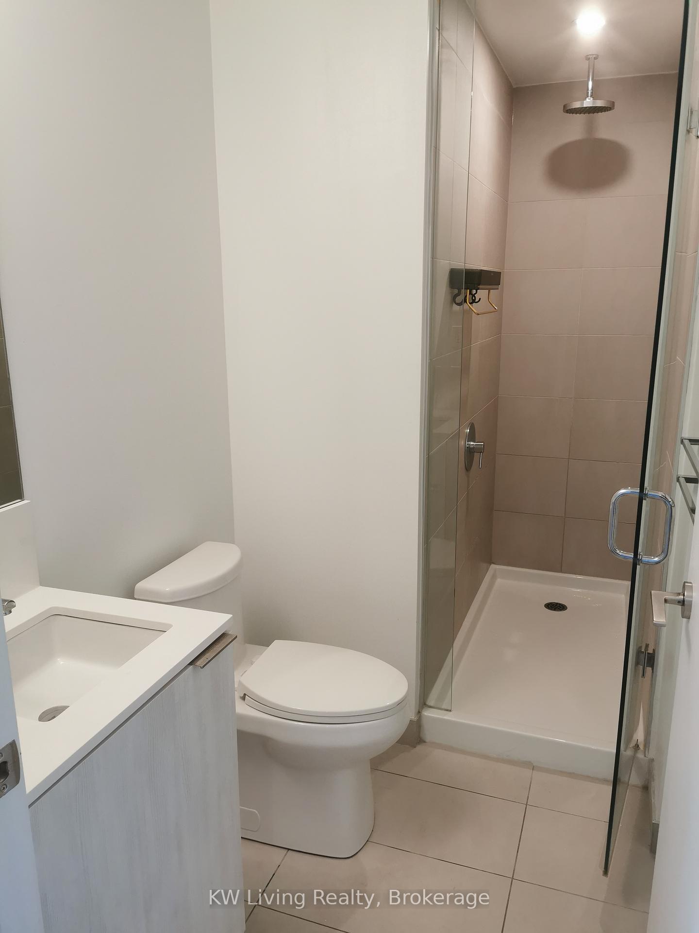 1 Bedroom Condo at 1000 Portage,  Vaughan For sale