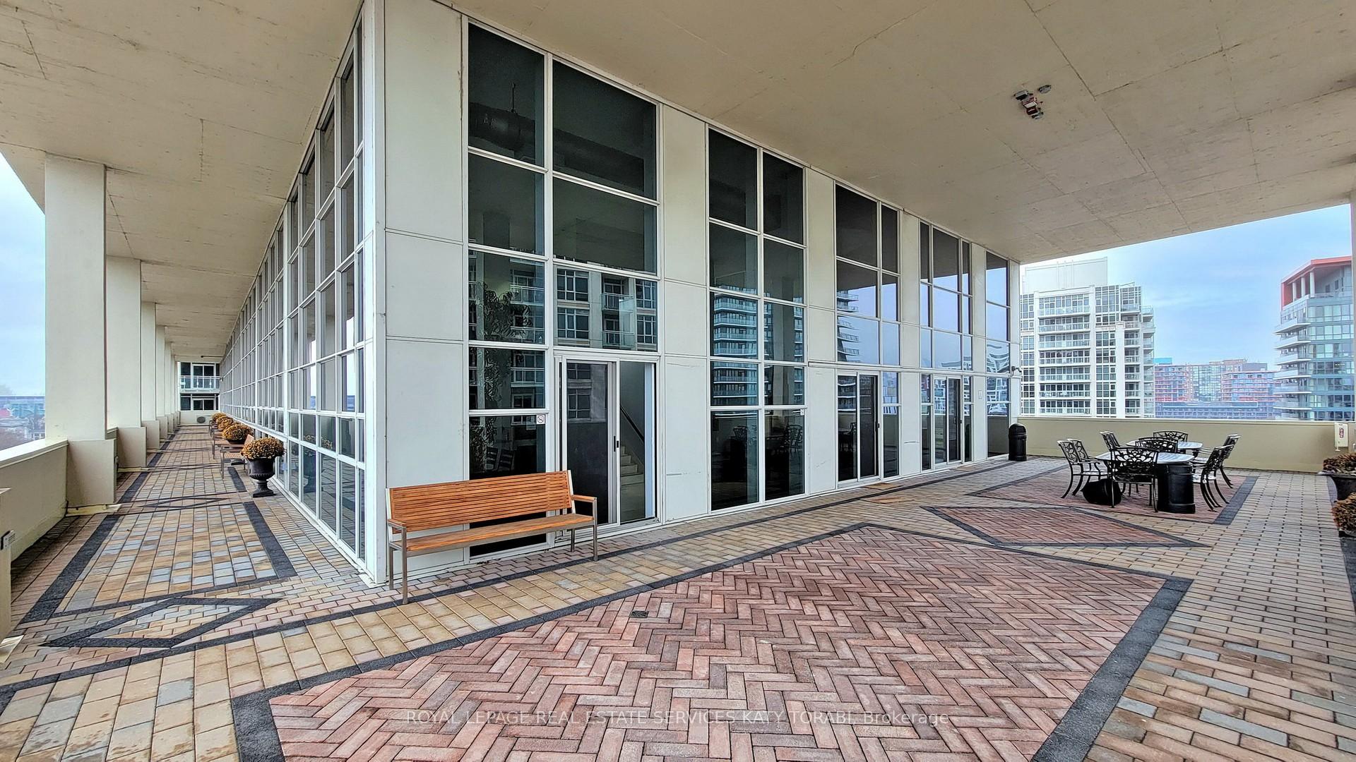 3 Bedrooms Condo at 628 Fleet, Toronto For sale