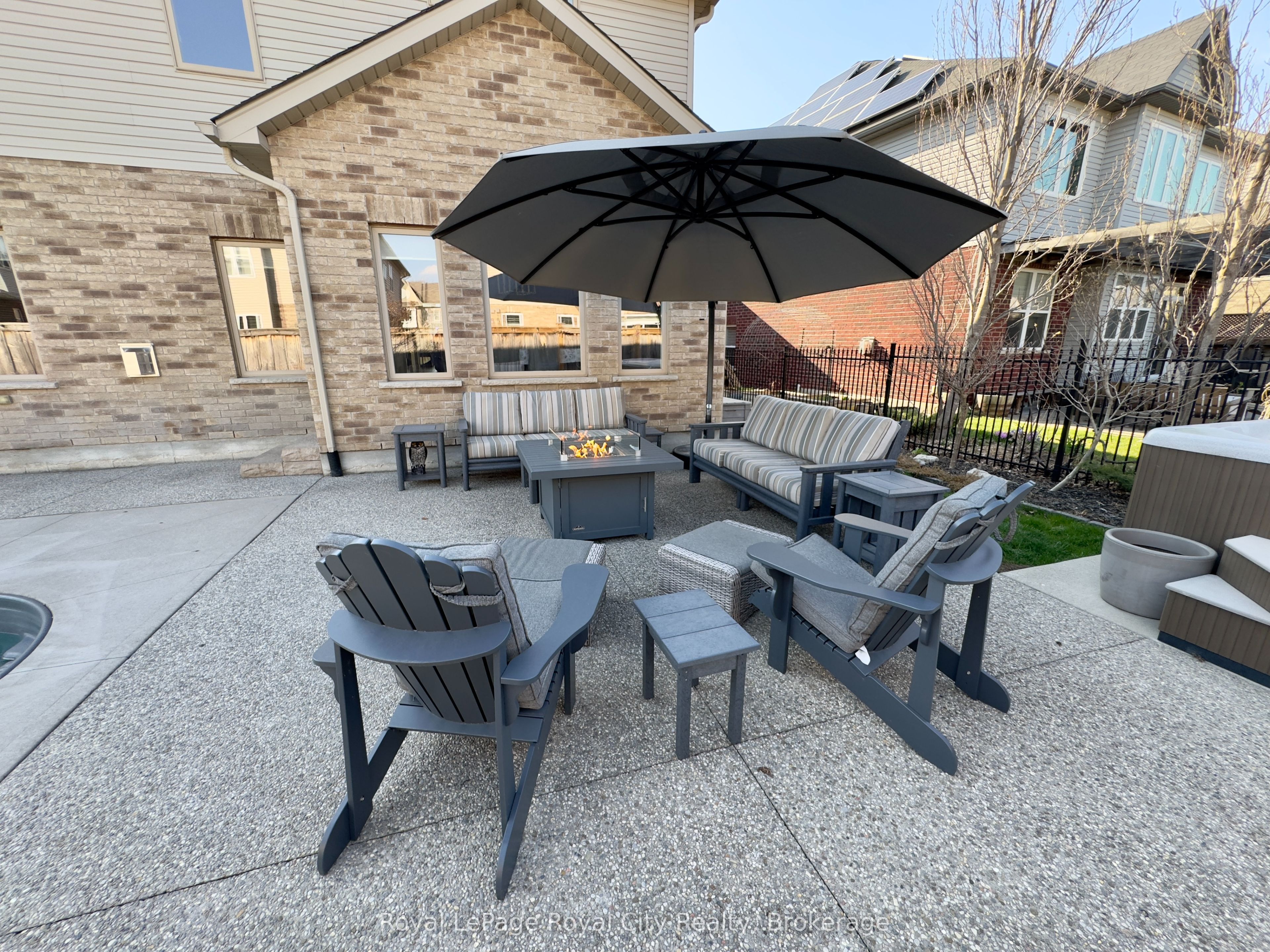 213 Tremaine Crescent