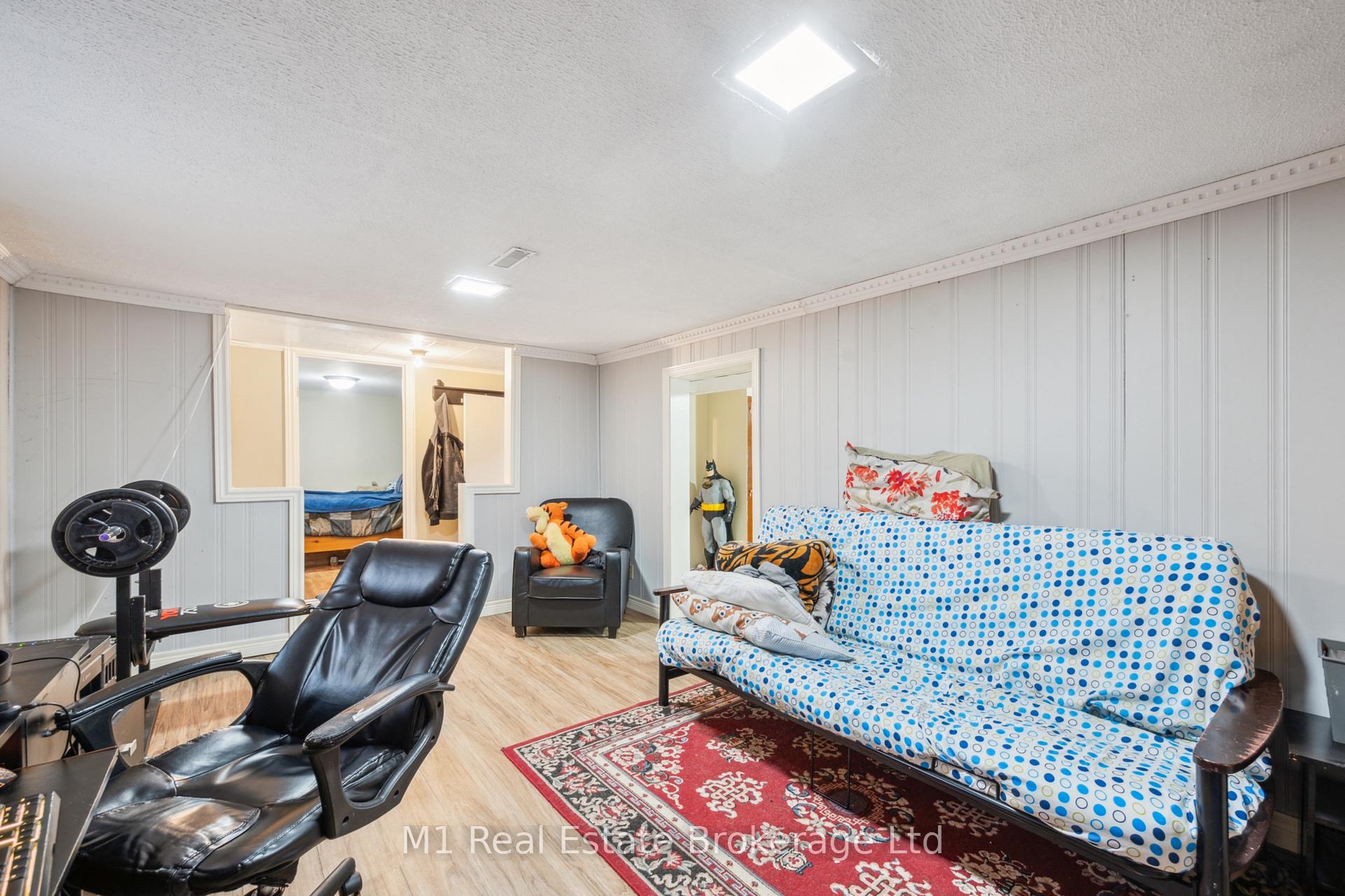 83 Scott Road