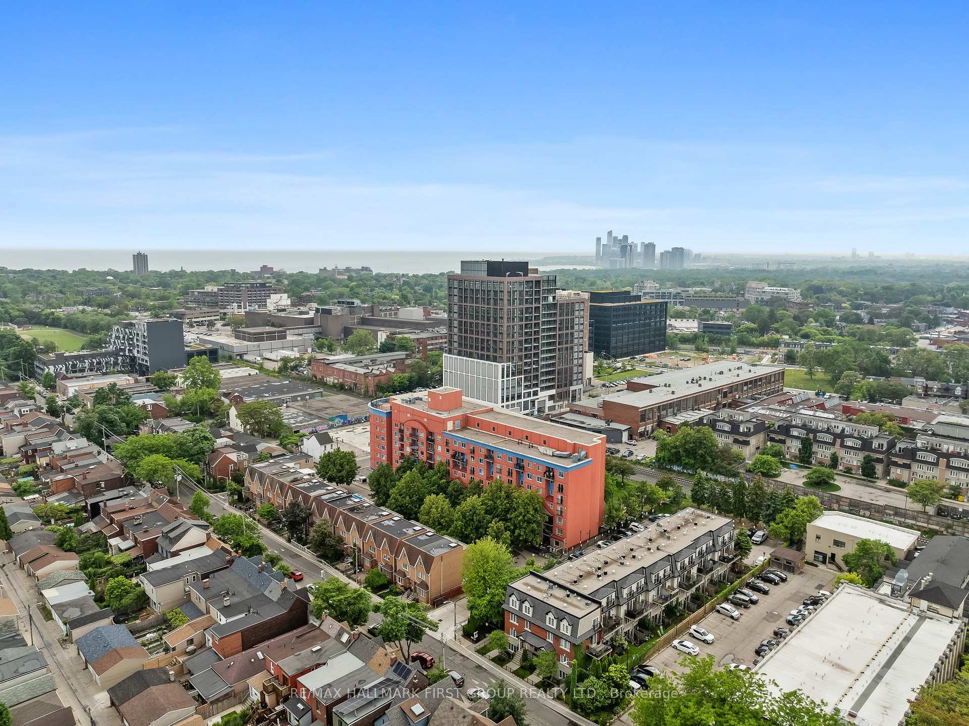 3 Bedrooms Condo at 262 St. Helen’s, Toronto For sale