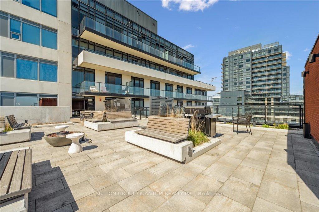 1 Bedroom Condo at 3200 William Coltson,  Oakville For sale