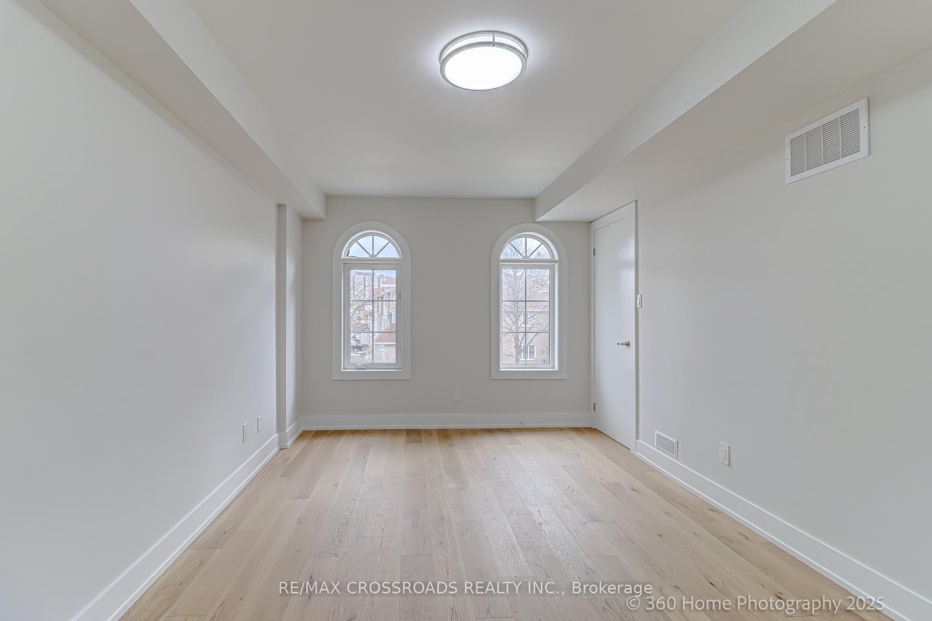3 Bedrooms Condo at 70 Sidney Belsey,  Toronto For sale