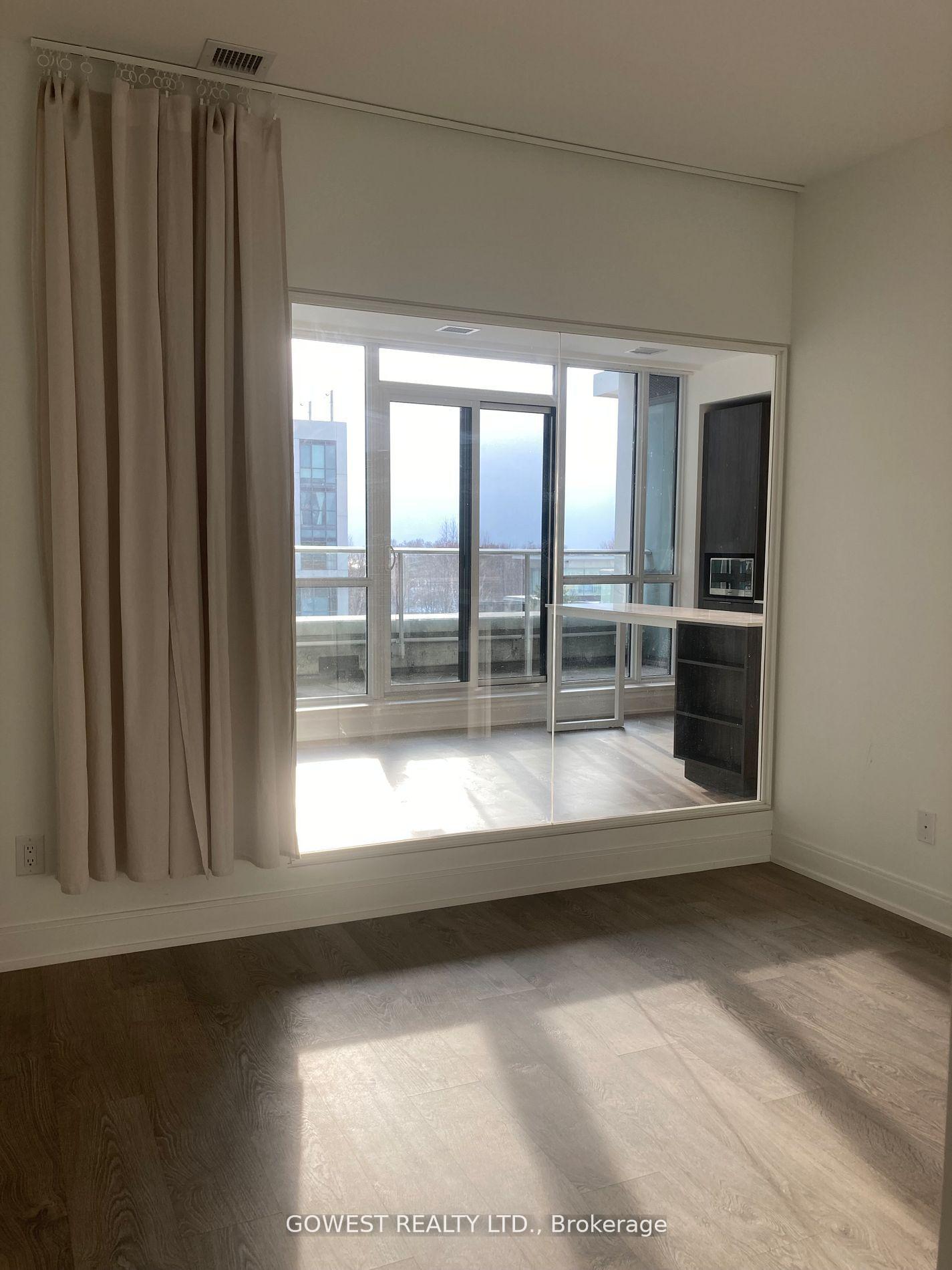 2 Bedrooms Condo at 70 Annie Craig,  Toronto For sale
