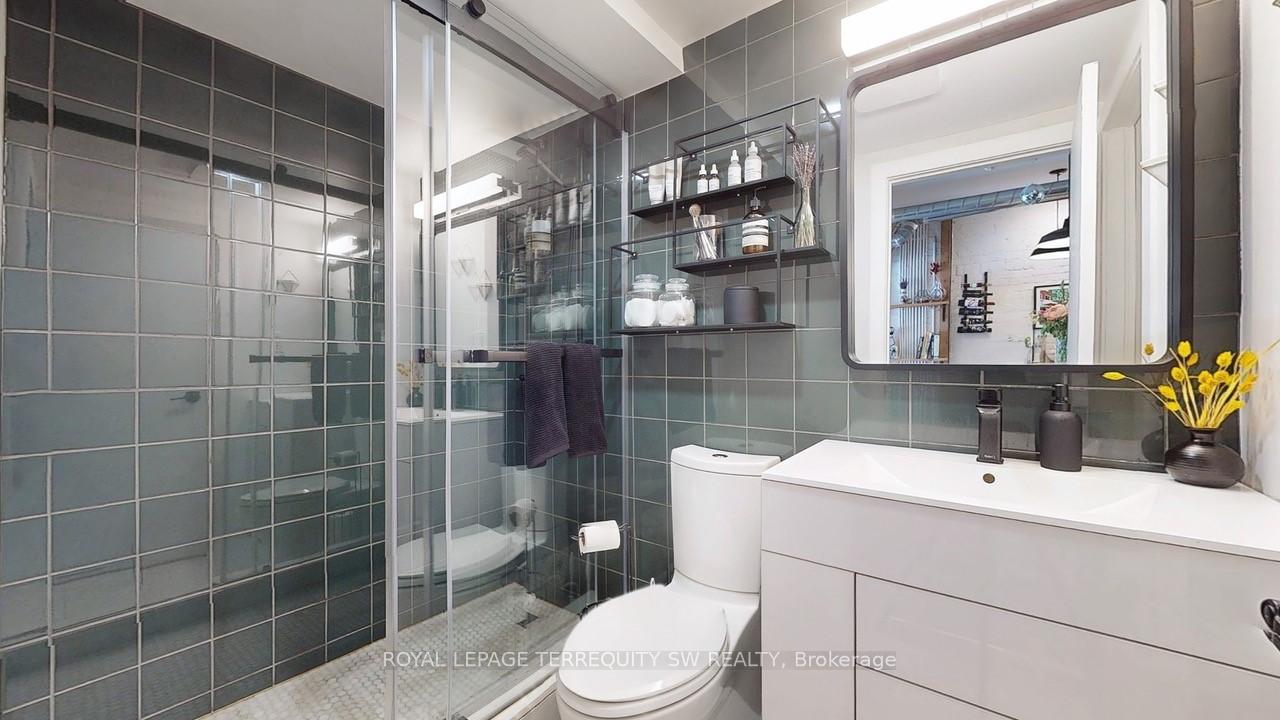 2 Bedrooms Condo at 284 St Helens, Toronto For sale