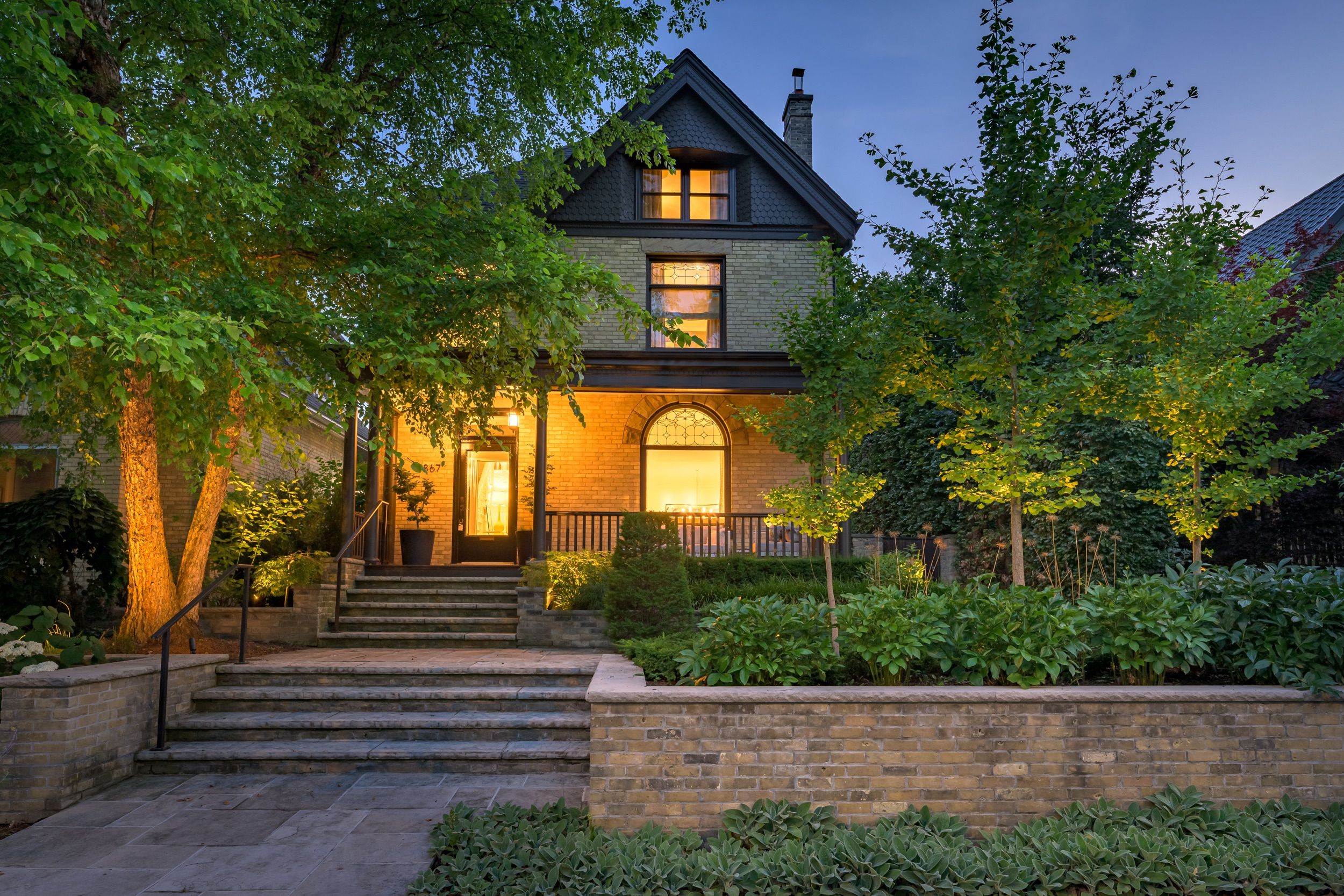 867 Hellmuth Avenue London Ontario N6A 3T9