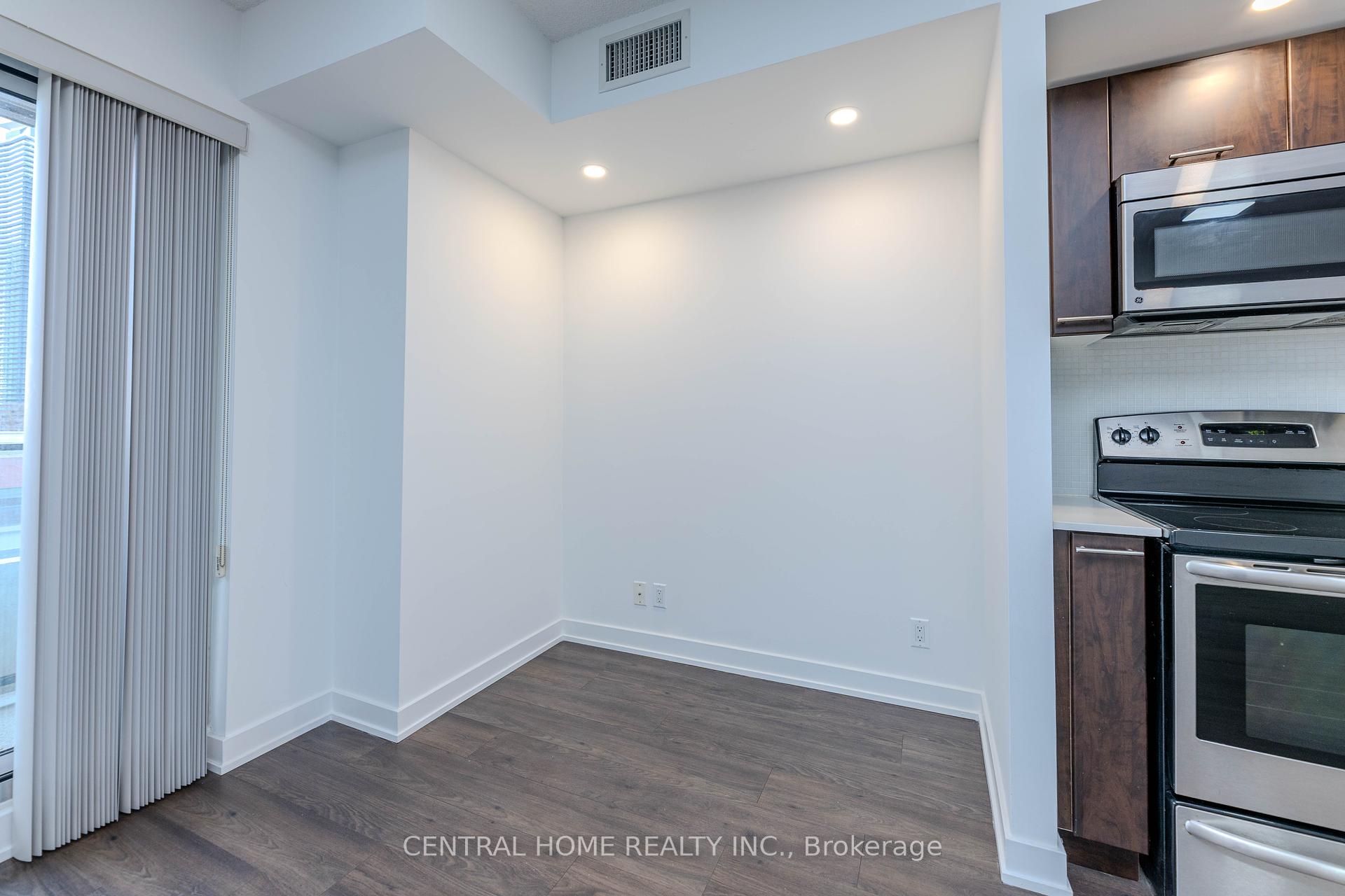 2 Bedrooms Condo at 2220 Lake Shore,  Toronto For sale