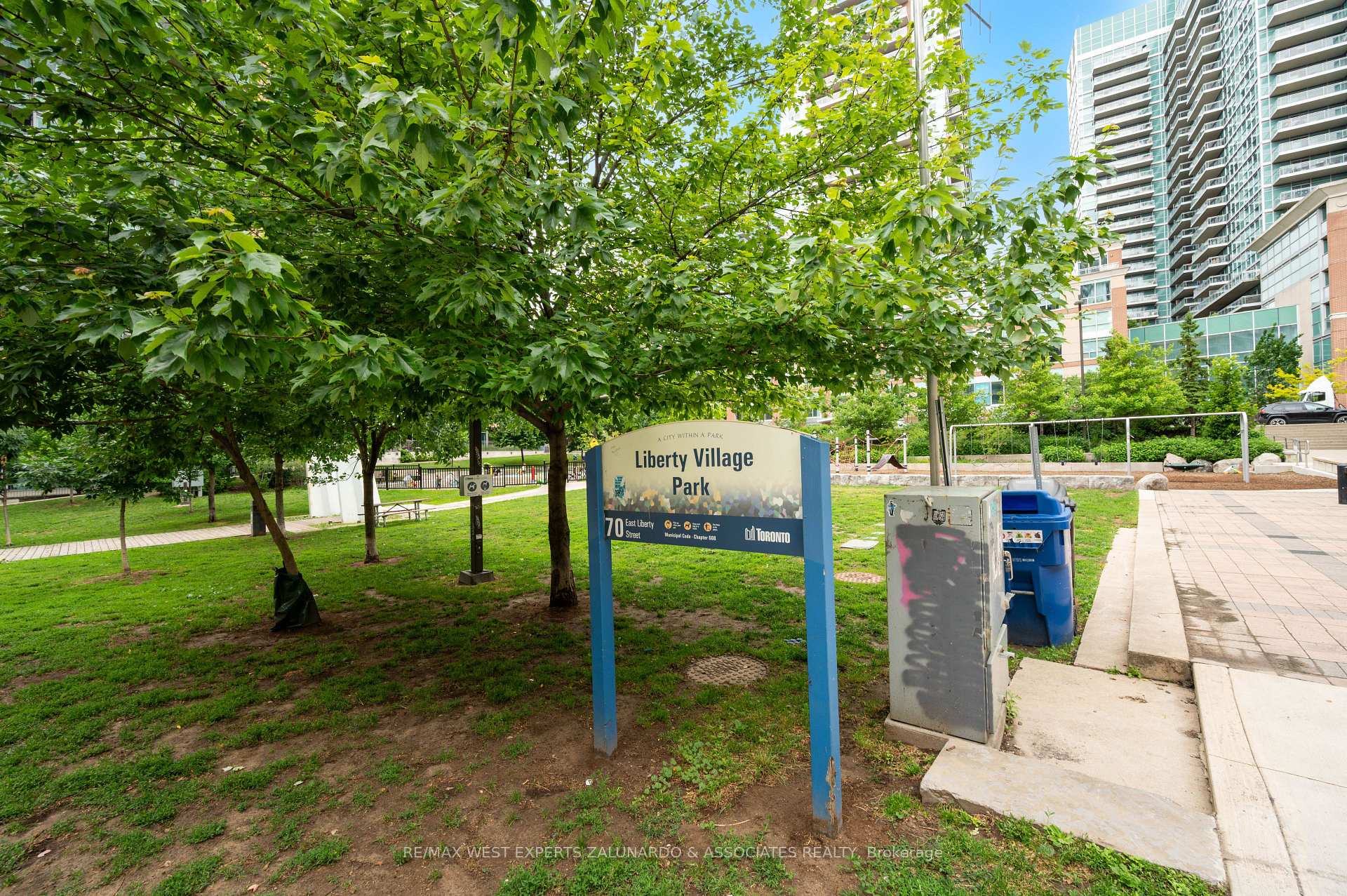 2 Bedrooms Condo at 59 East Liberty, Toronto For sale