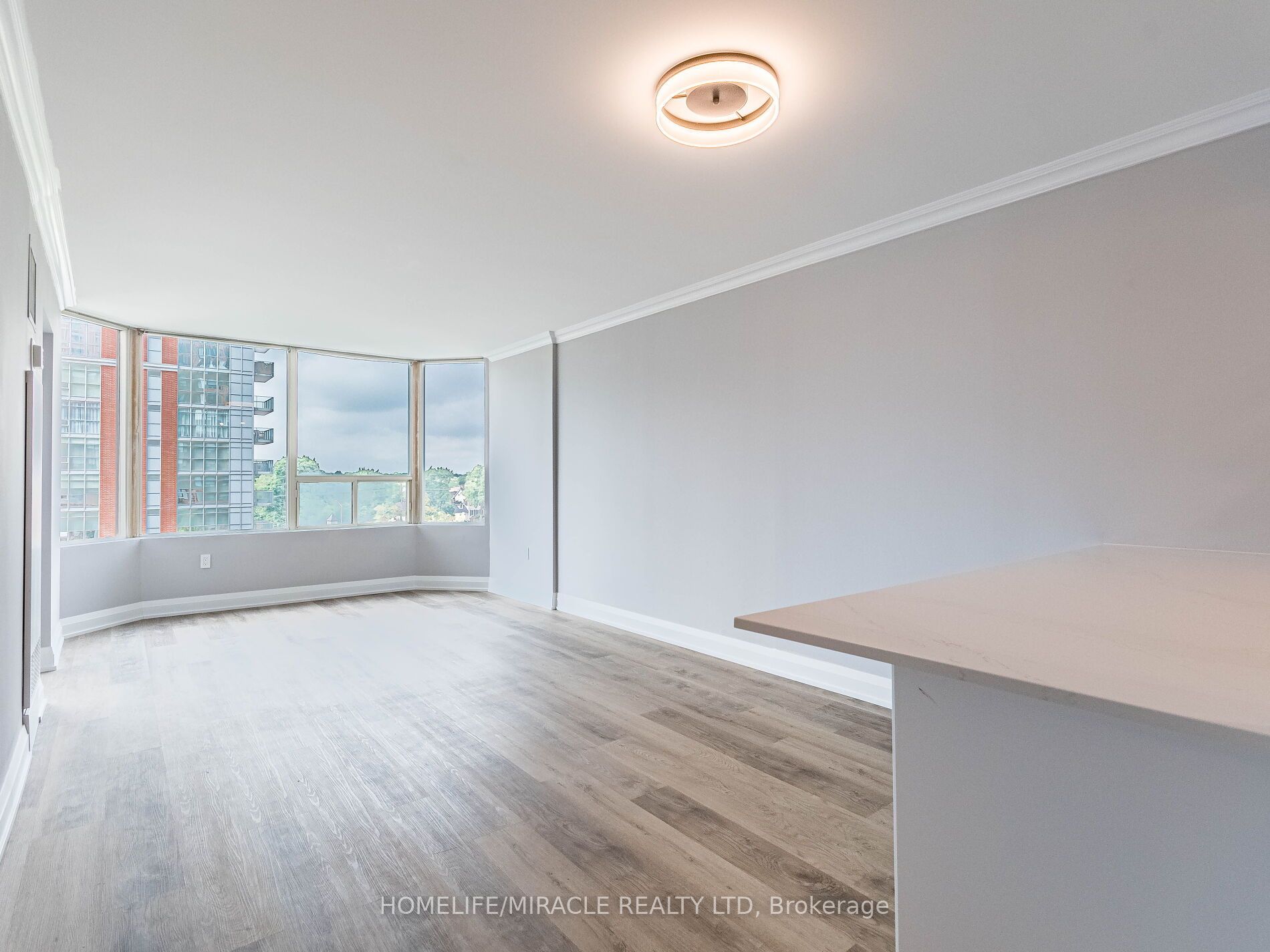 1270 Maple Crossing Boulevard, #604