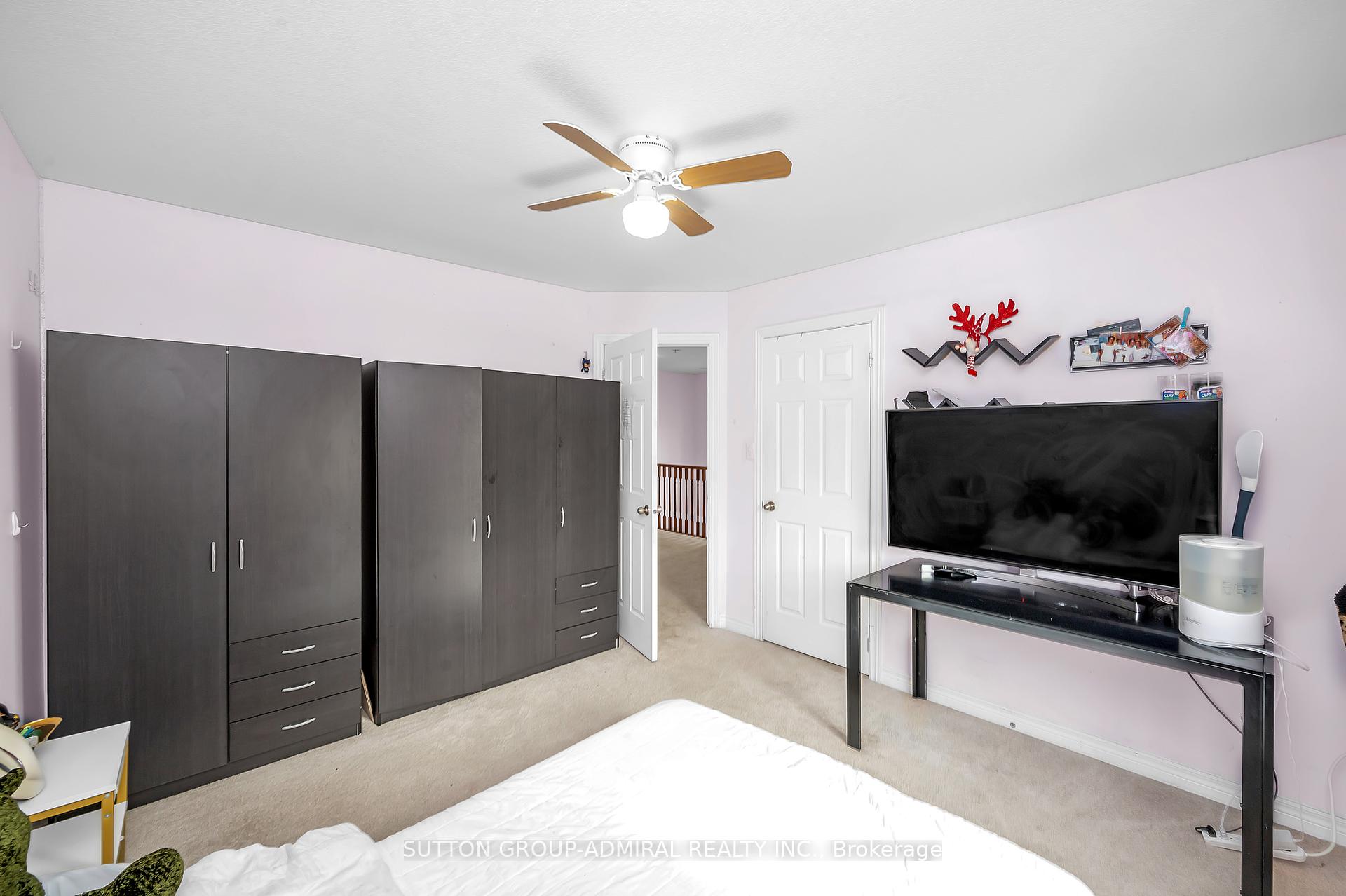 4 Bedrooms Condo at 6 Atessa,  Hamilton For sale