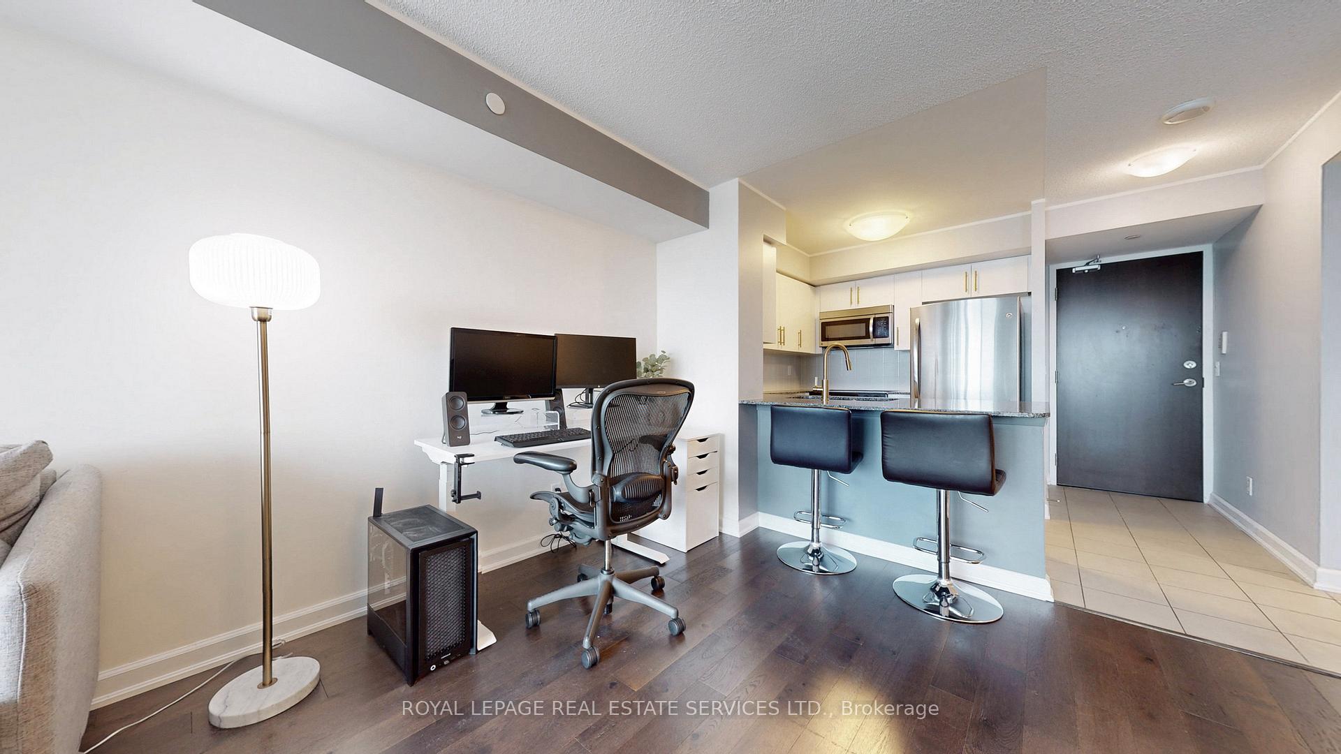 2 Bedrooms Condo at 205 Sherway Gardens, Toronto For sale