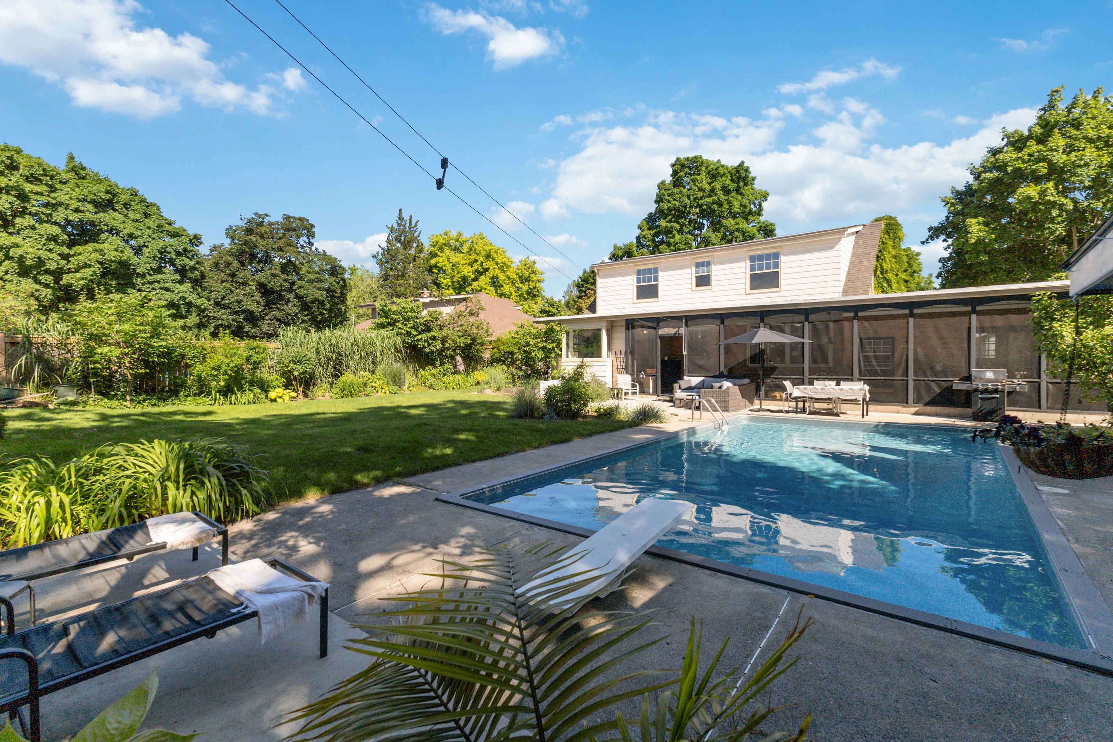 77 Broadway Avenue London Ontario N6P 1A9