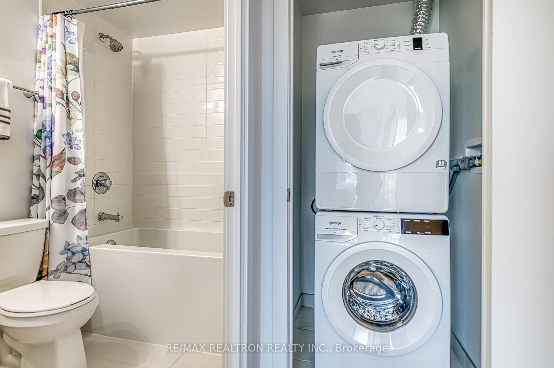 1 Bedroom Condo at 159 Wellesley,  Toronto For sale