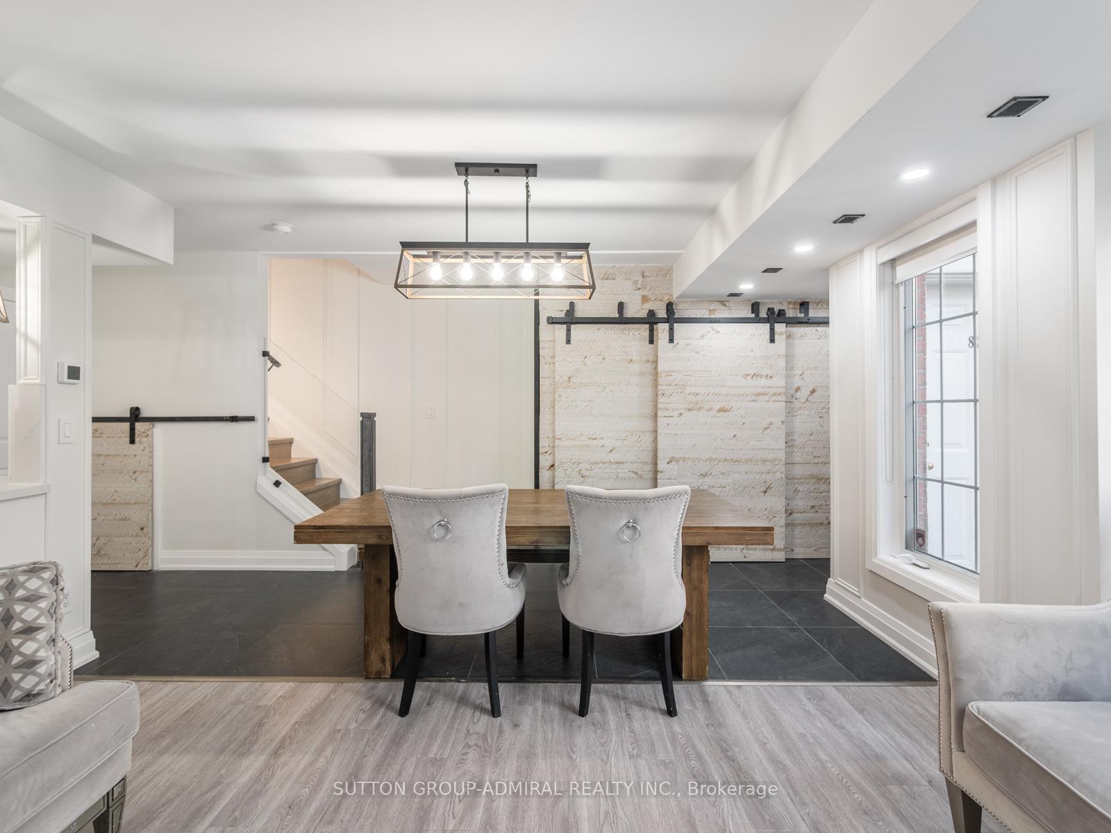 2 Bedrooms Condo at 5 Everson, Toronto For sale