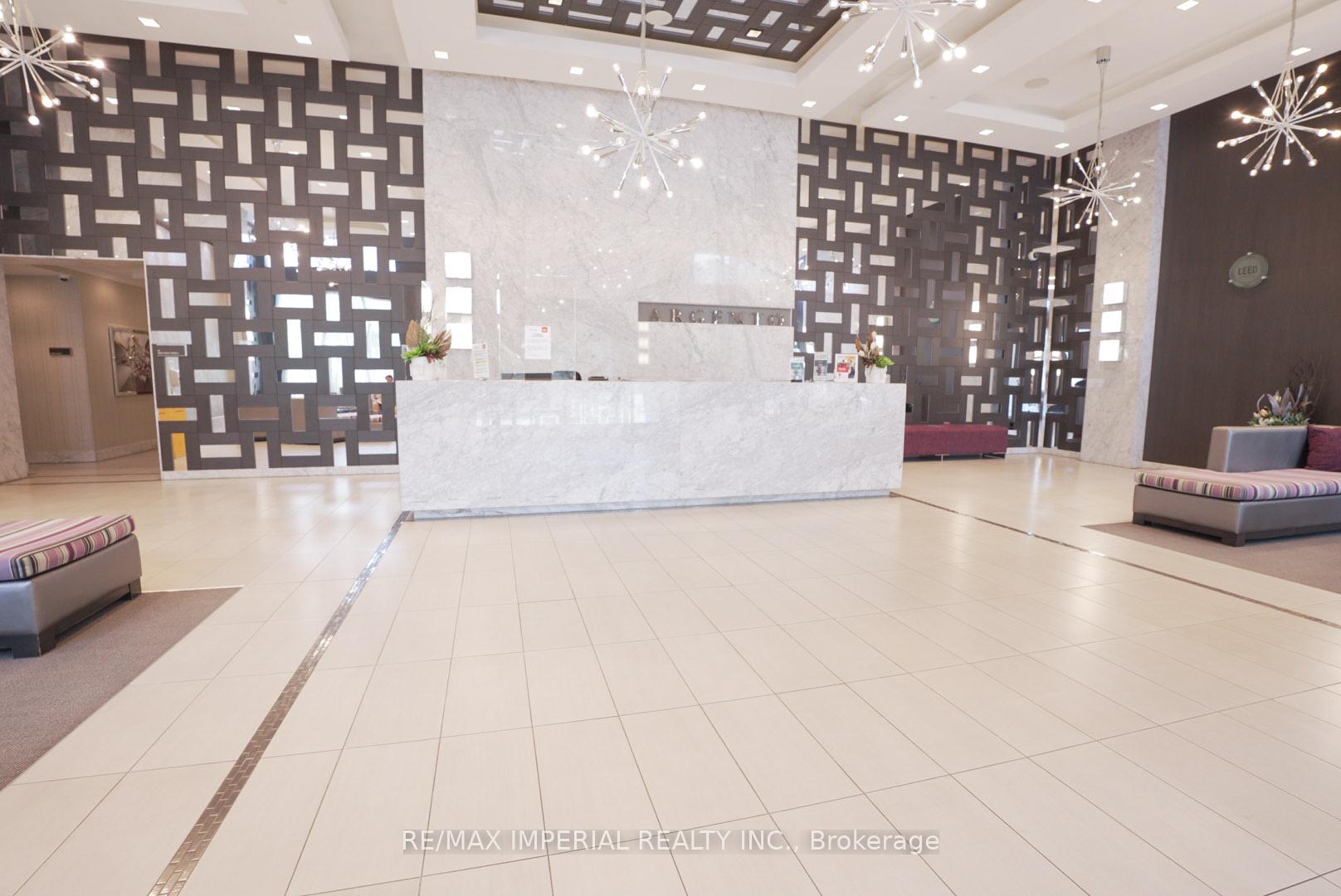 2 Bedrooms Condo at 18 Graydon Hall, Toronto For sale