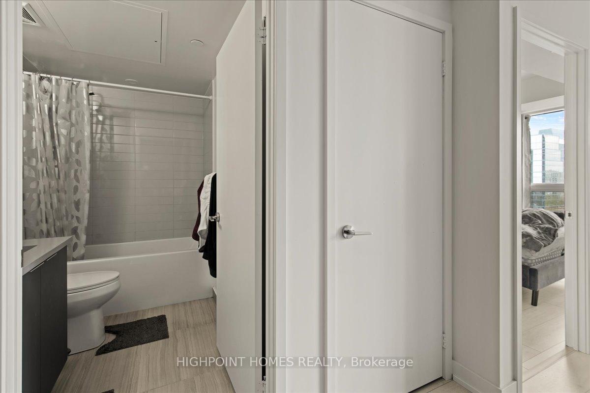 2 Bedrooms Condo at 2033 Kennedy, Toronto For sale