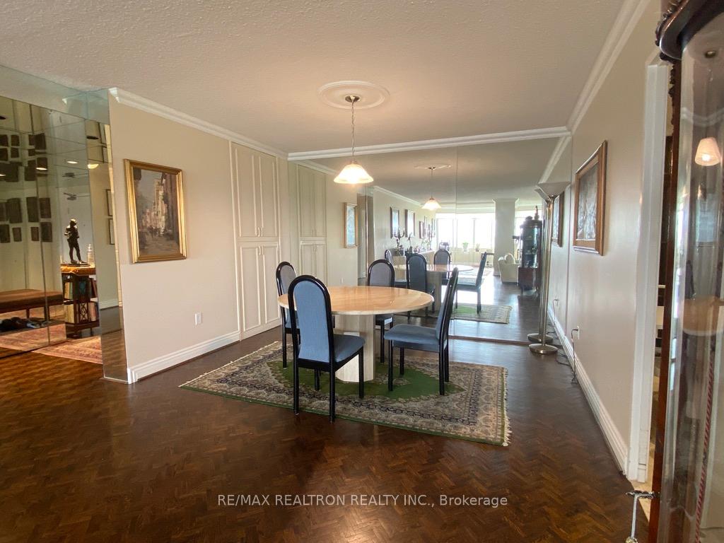 2 Bedrooms Condo at 1555 Finch,  Toronto For sale