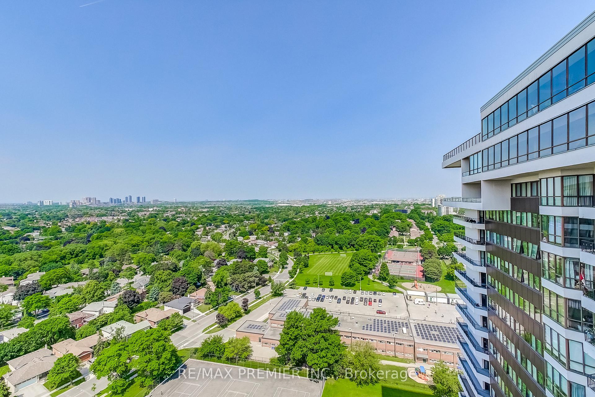 1 Bedroom Condo at 1333 Bloor, Mississauga For sale