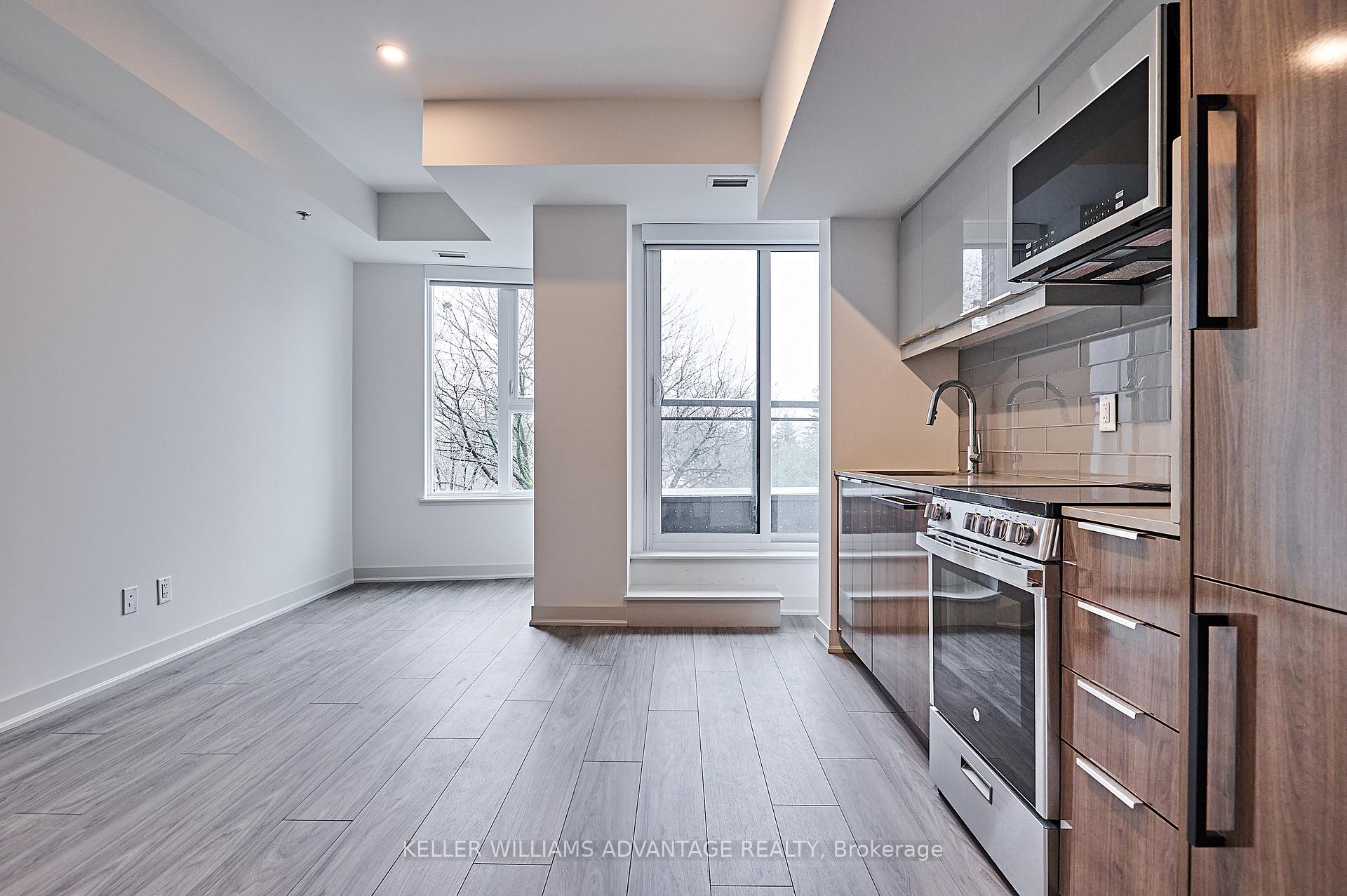 2 Bedrooms Condo at 90 Glen Everest,  Toronto For sale