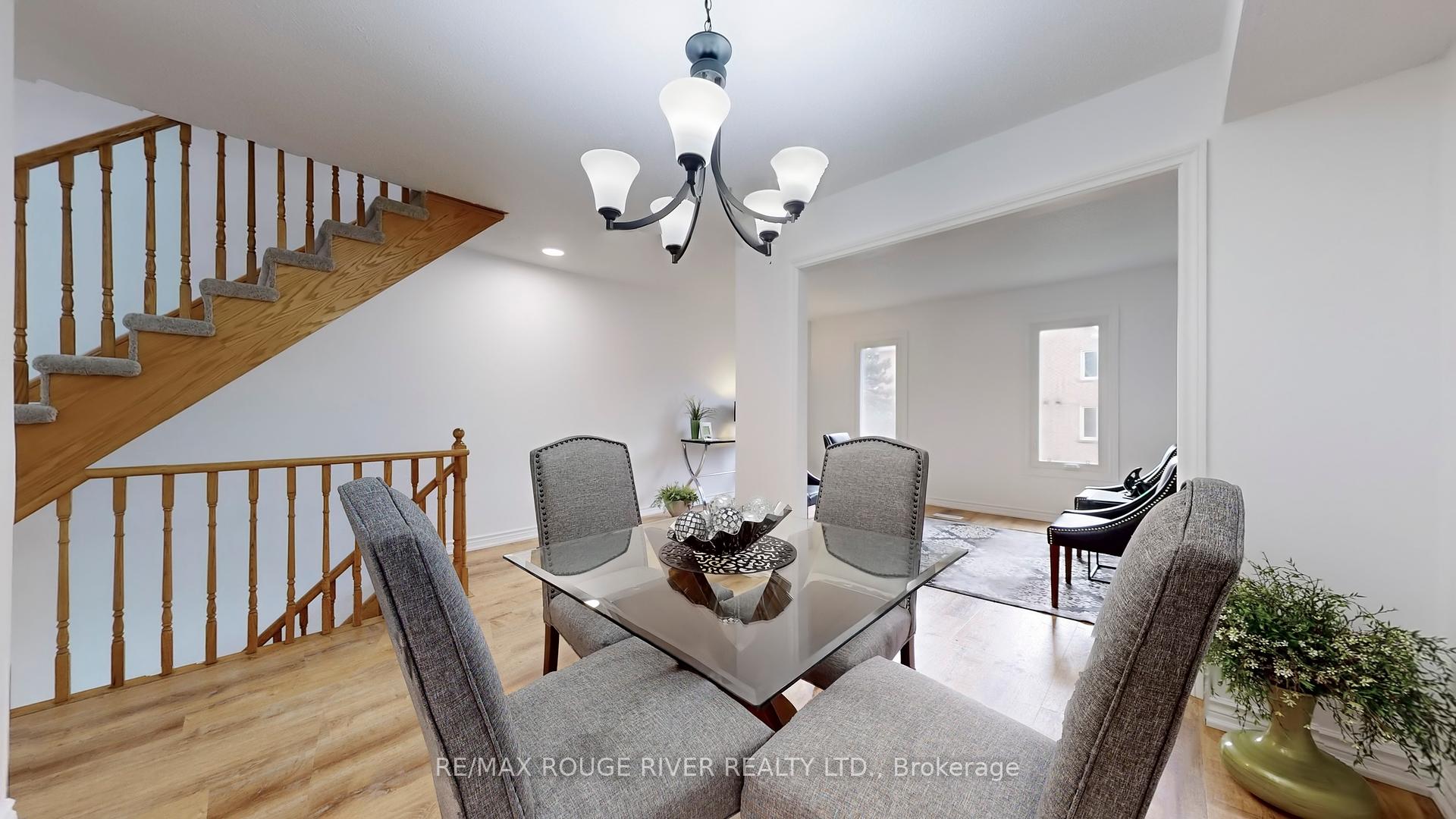 3 Bedrooms Condo at 2 Dowry, Toronto For sale