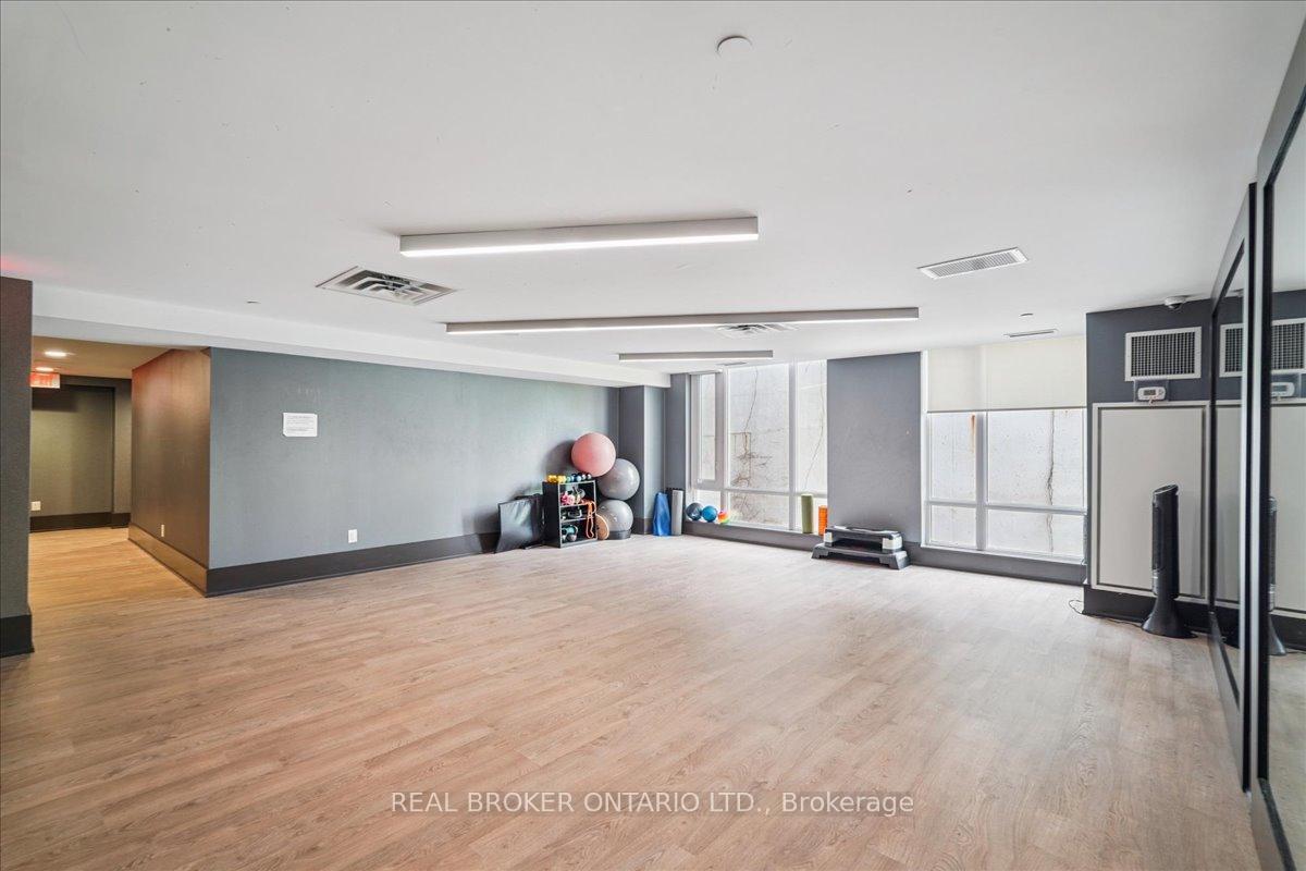3 Bedrooms Condo at 191 Duplex, Toronto For sale