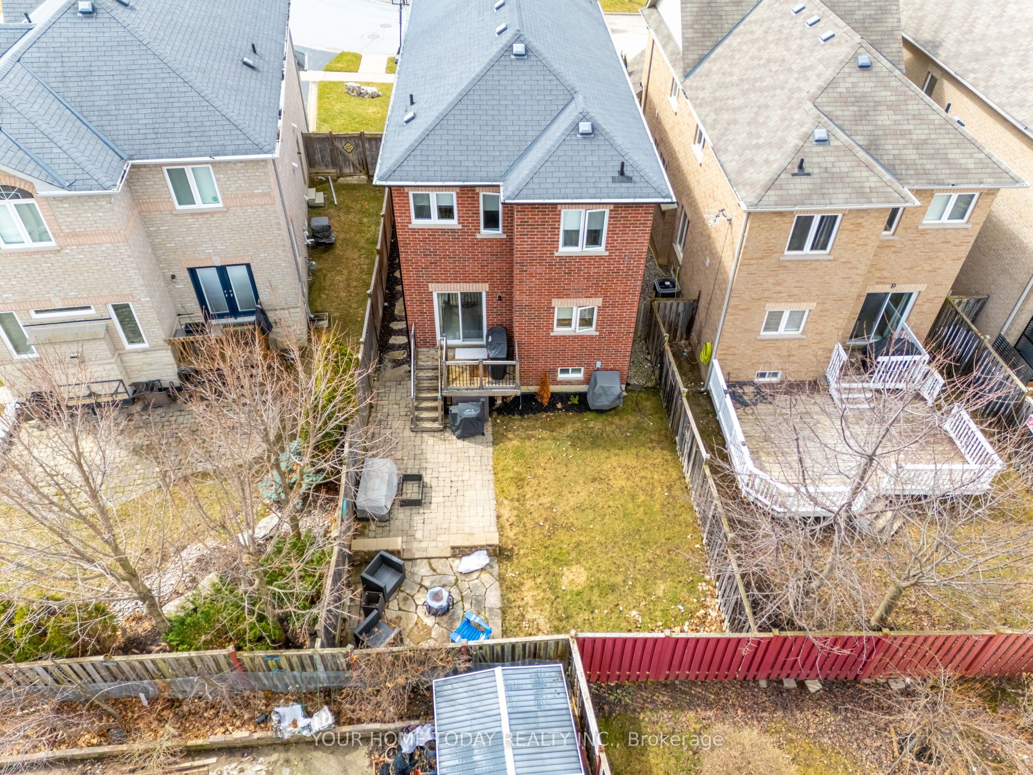 17 Chetholme Place
