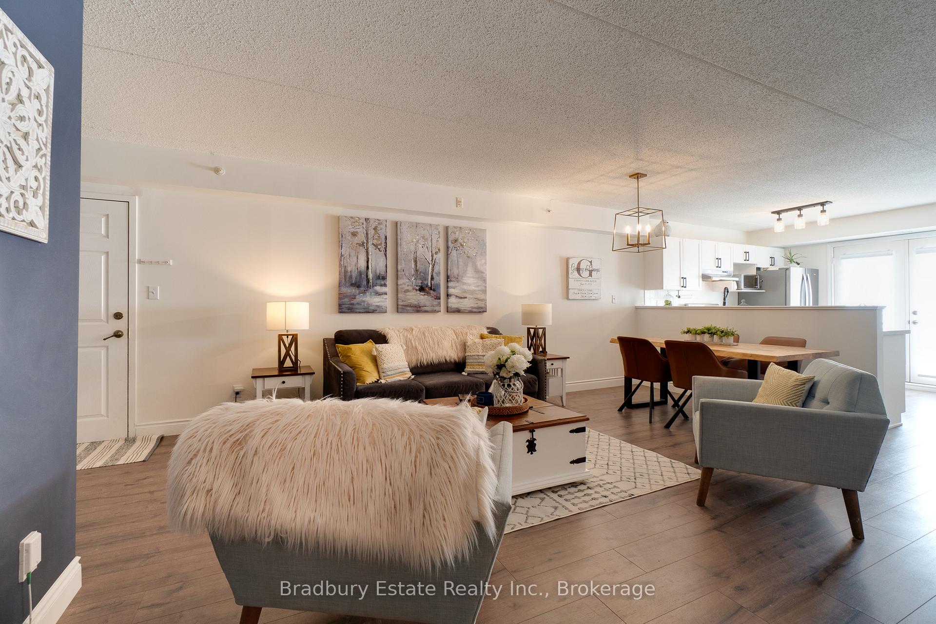 2 Bedrooms Condo at 2045 Appleby,  Burlington For sale