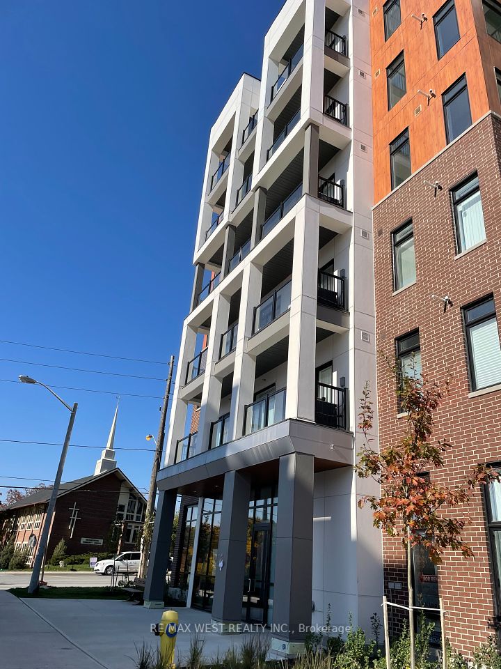 #405 - 160 Canon Jackson Drive, Toronto, ON M6M 0B6