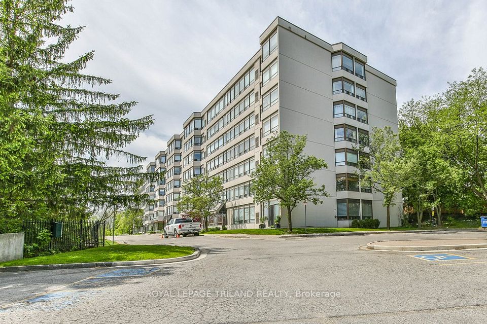 521 RIVERSIDE Drive