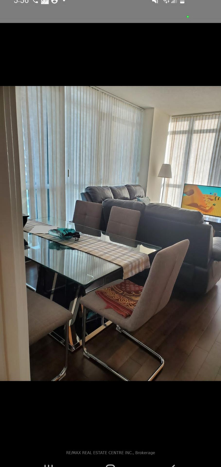 3 Bedrooms Condo at 4099 Brickstone, Mississauga For sale