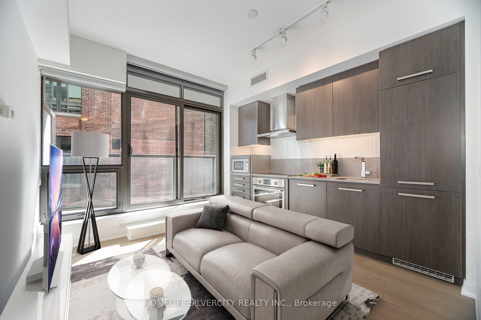 1 Bedroom Condo at 15 Beverley, Toronto For sale