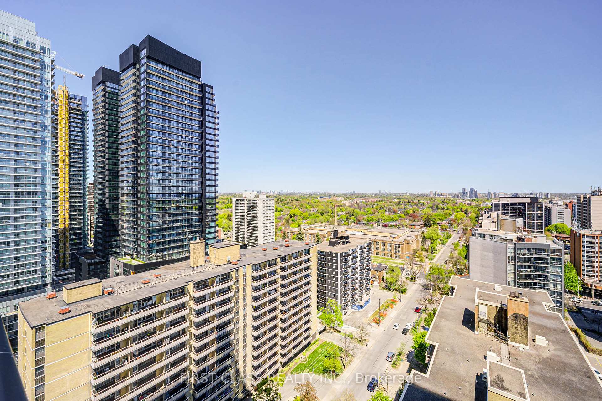 2 Bedrooms Condo at 185 Roehampton, Toronto For sale