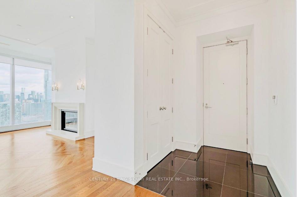 1 Bedroom Condo at 183 Wellington, Toronto For sale
