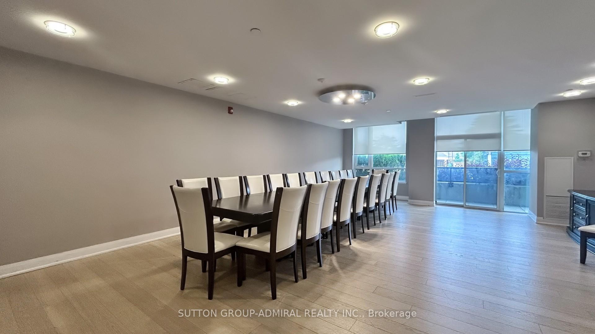2 Bedrooms Condo at 4700 Highway 7, Vaughan For sale