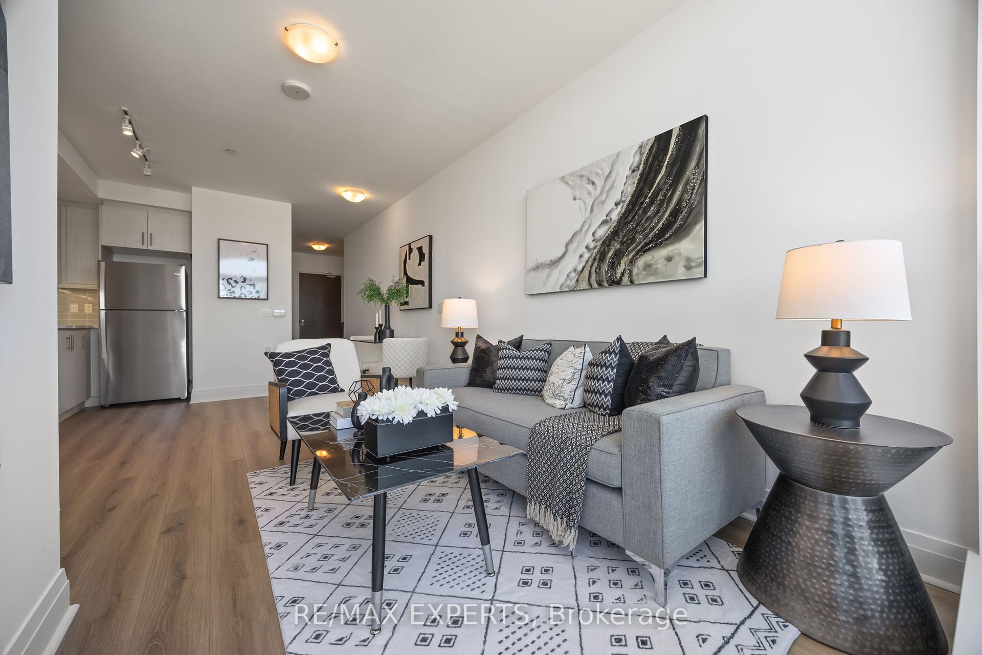 1 Bedroom Condo at 17 Zorra, Toronto For sale