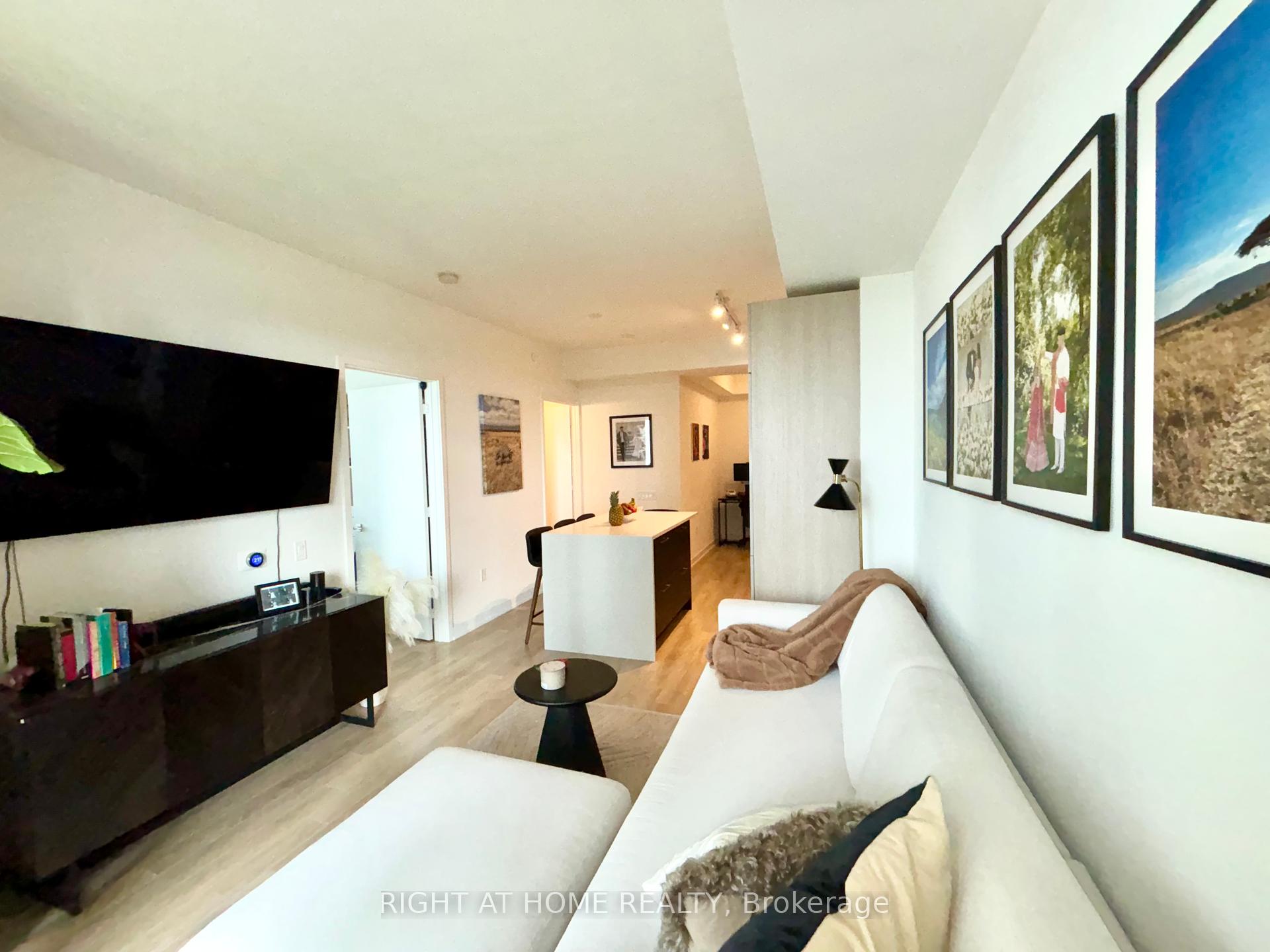 2 Bedrooms Condo at 50 Ordnance, Toronto For sale