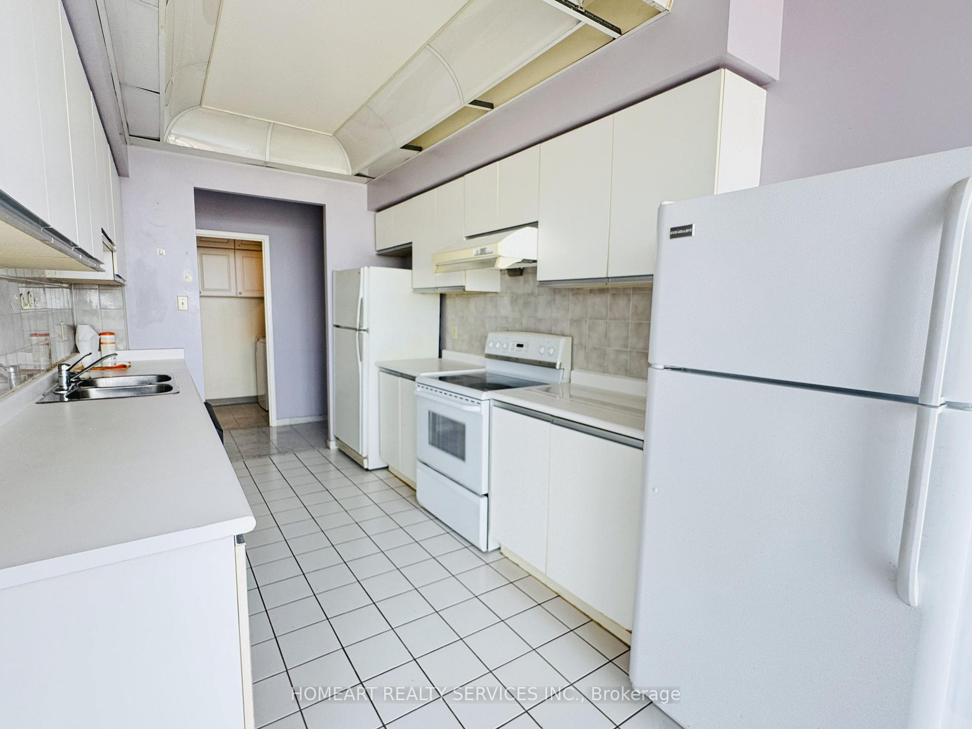 2 Bedrooms Condo at 4725 Sheppard, Toronto For sale