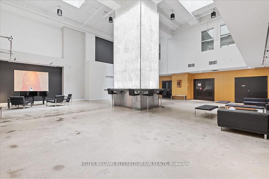 1 Bedroom Condo at 155 Dalhousie,  Toronto For sale