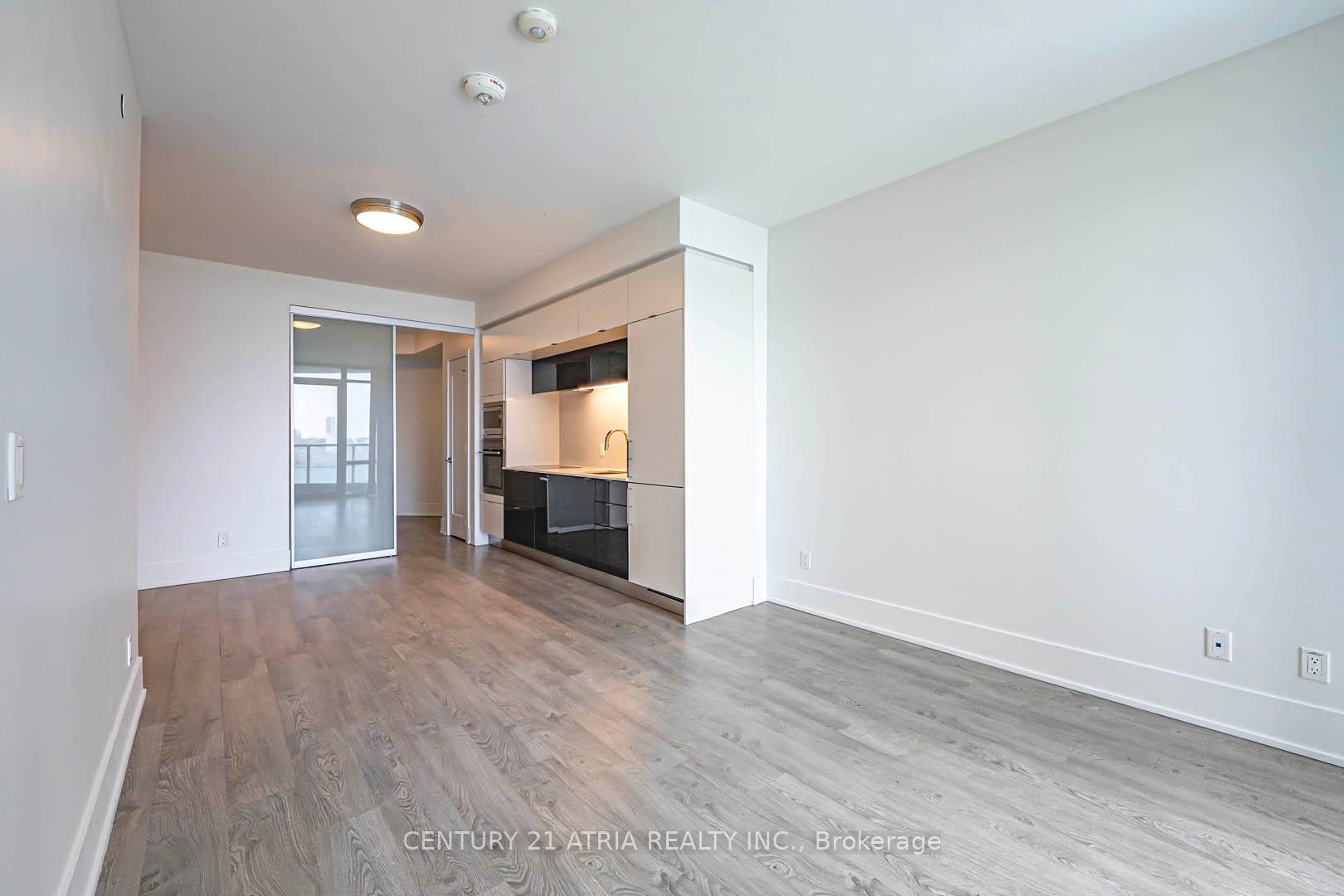 2 Bedrooms Condo at 1 Edgewater, Toronto For sale