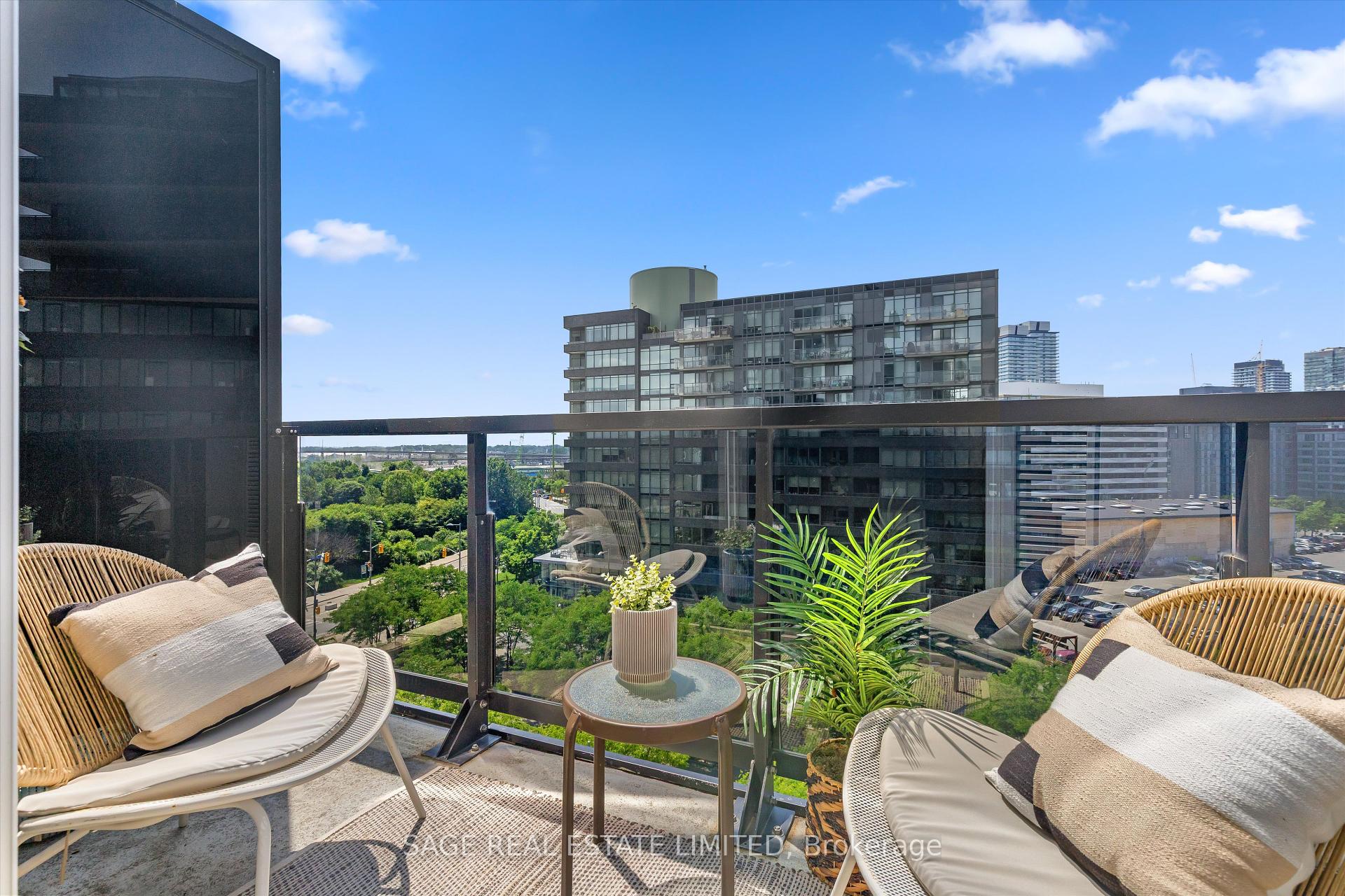 1 Bedroom Condo at 170 Bayview, Toronto For sale