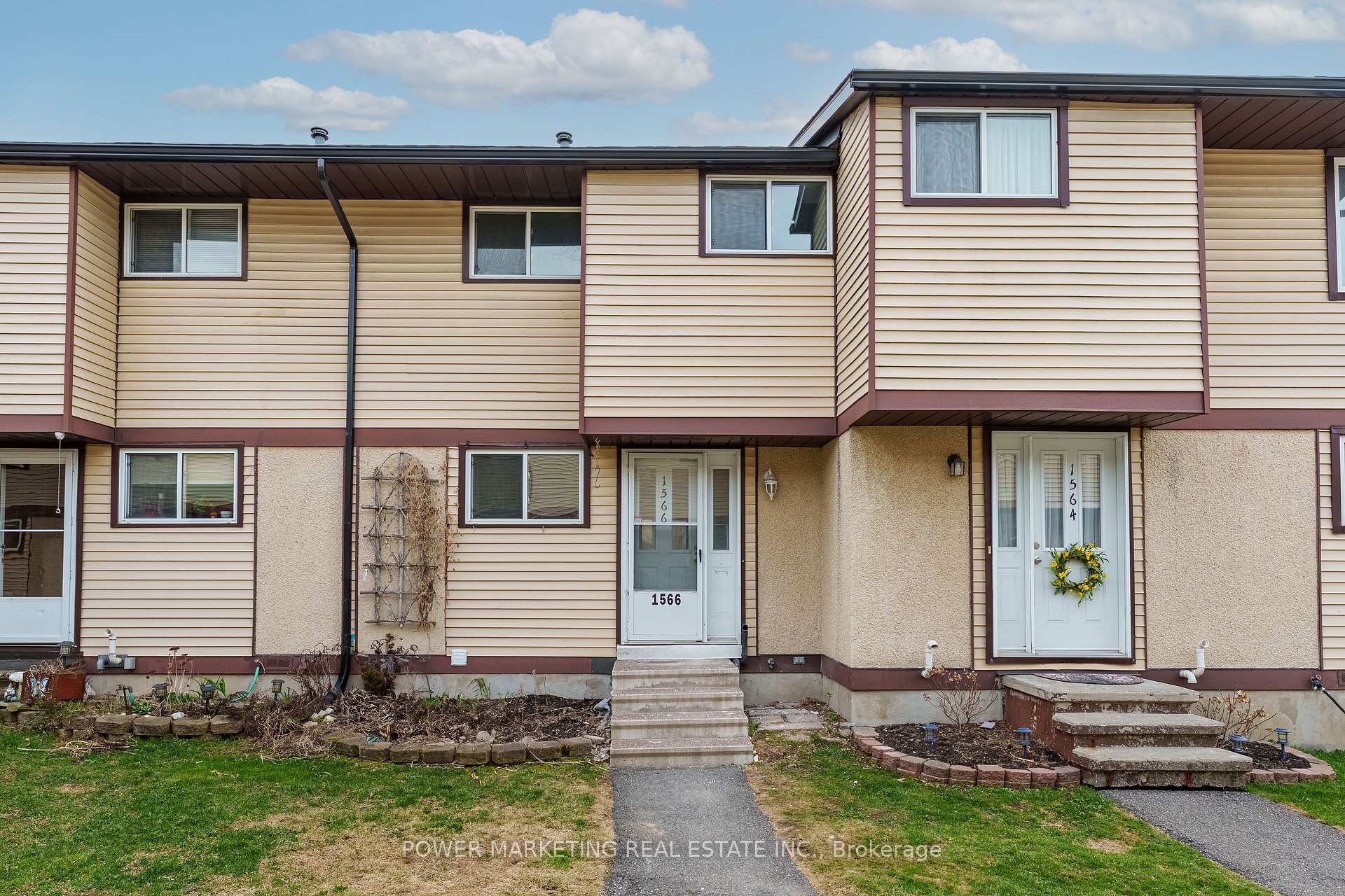 1566 Feather Lane, BlossomParkAirportandArea, ON K1T 1V4