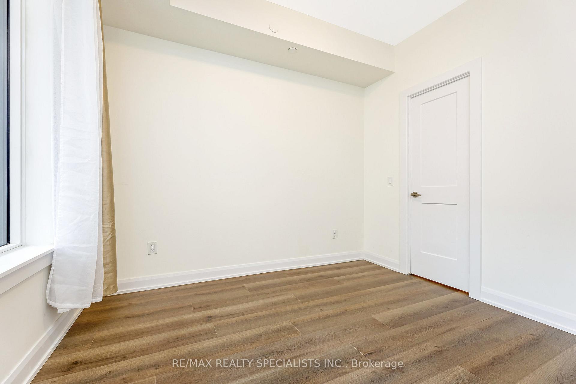 1 Bedroom Condo at 3228 William Coltson, Oakville For sale