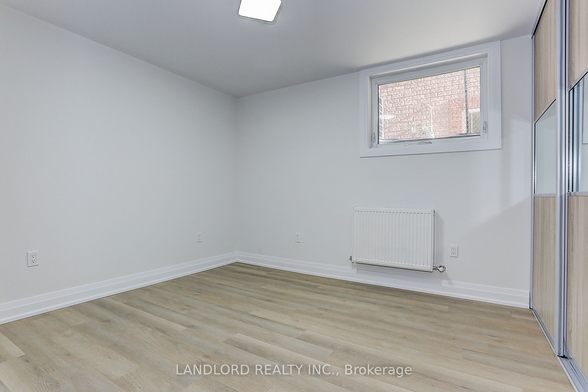 30 Lambton Avenue, #Lower