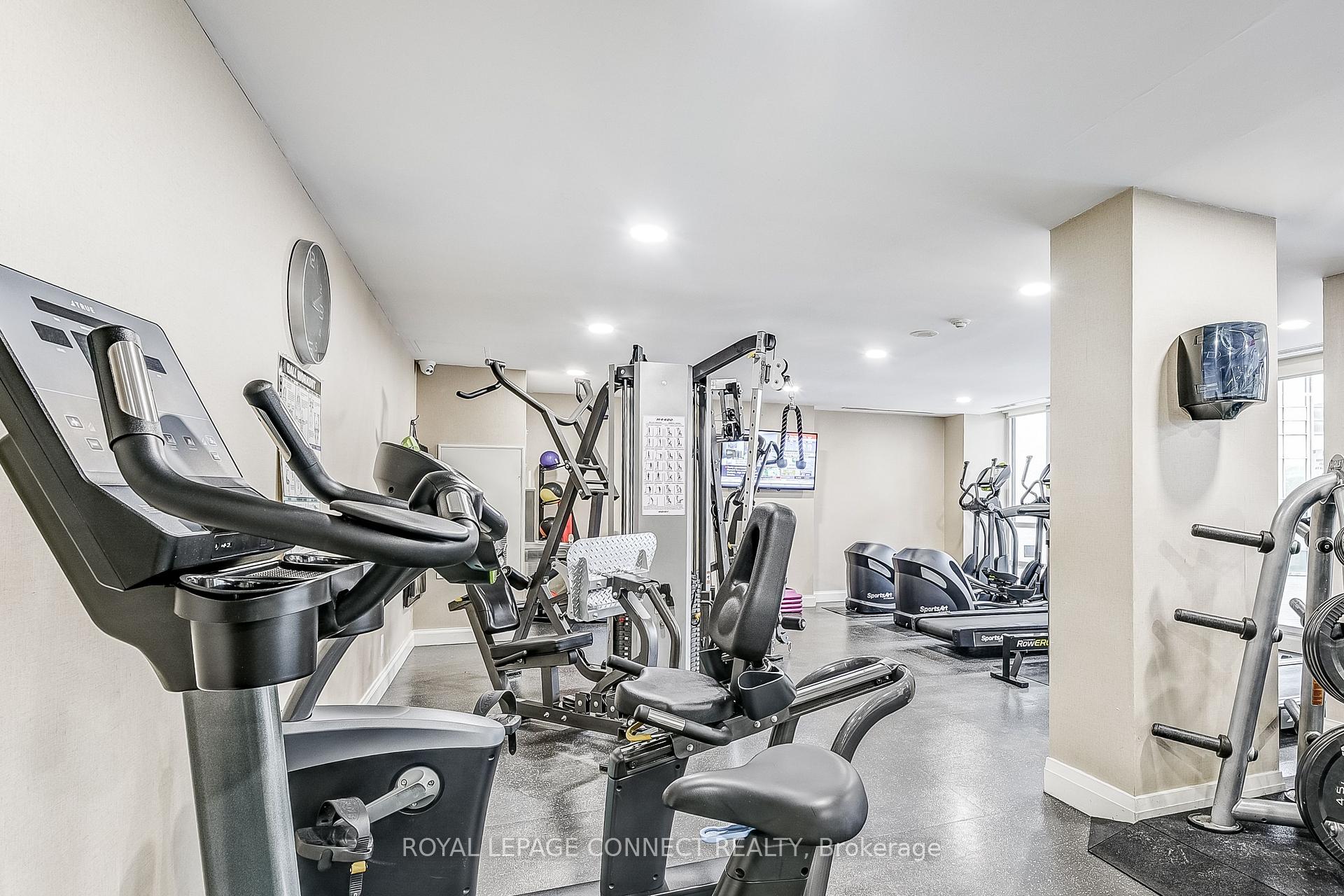 2 Bedrooms Condo at 825 Church, Toronto For sale