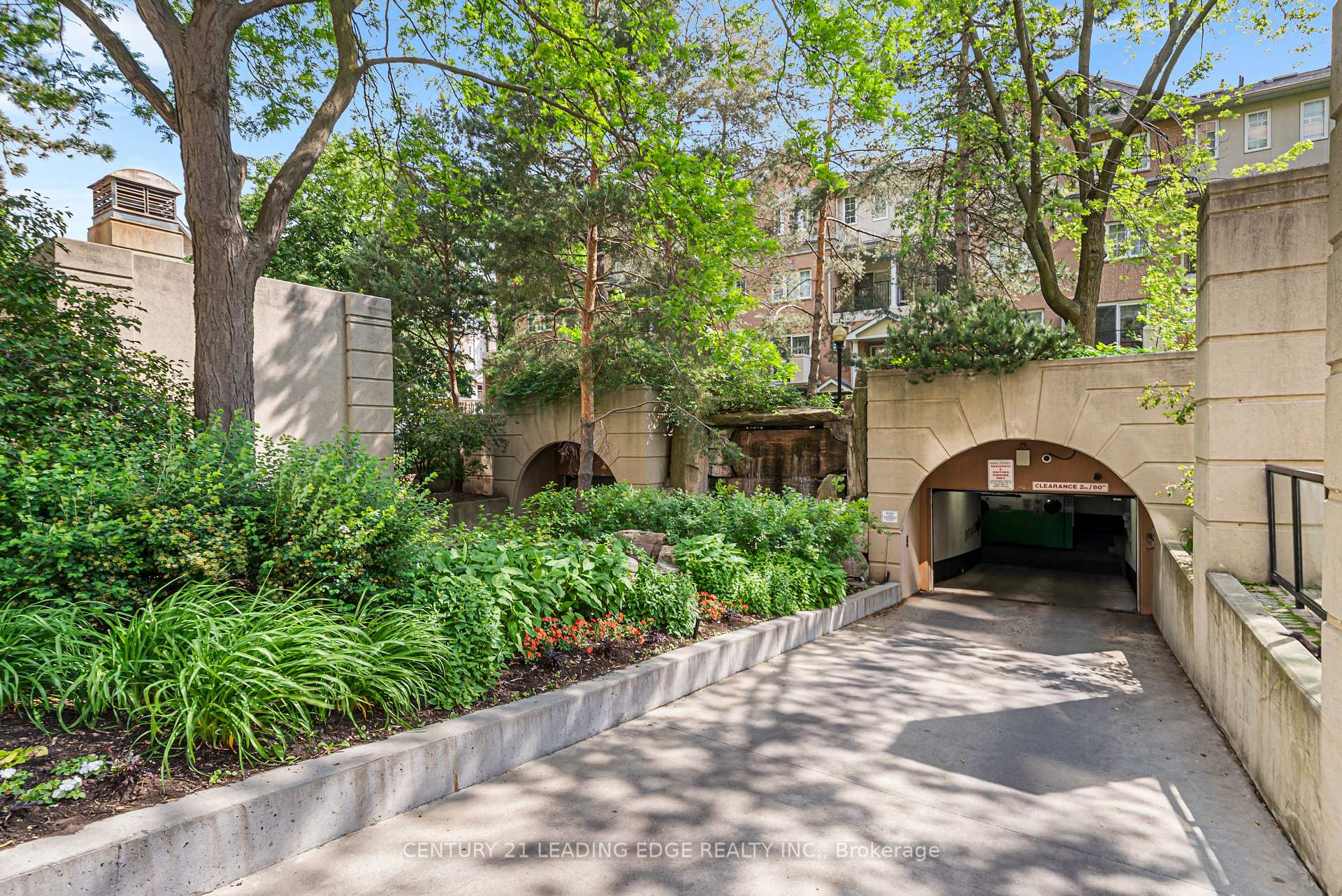 2 Bedrooms Condo at 101 Grandview, Toronto For sale